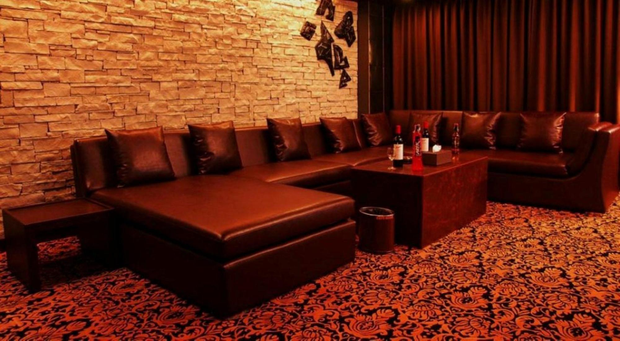 Maleewana & Hotel Ban Bang Muang (Nonthaburi)