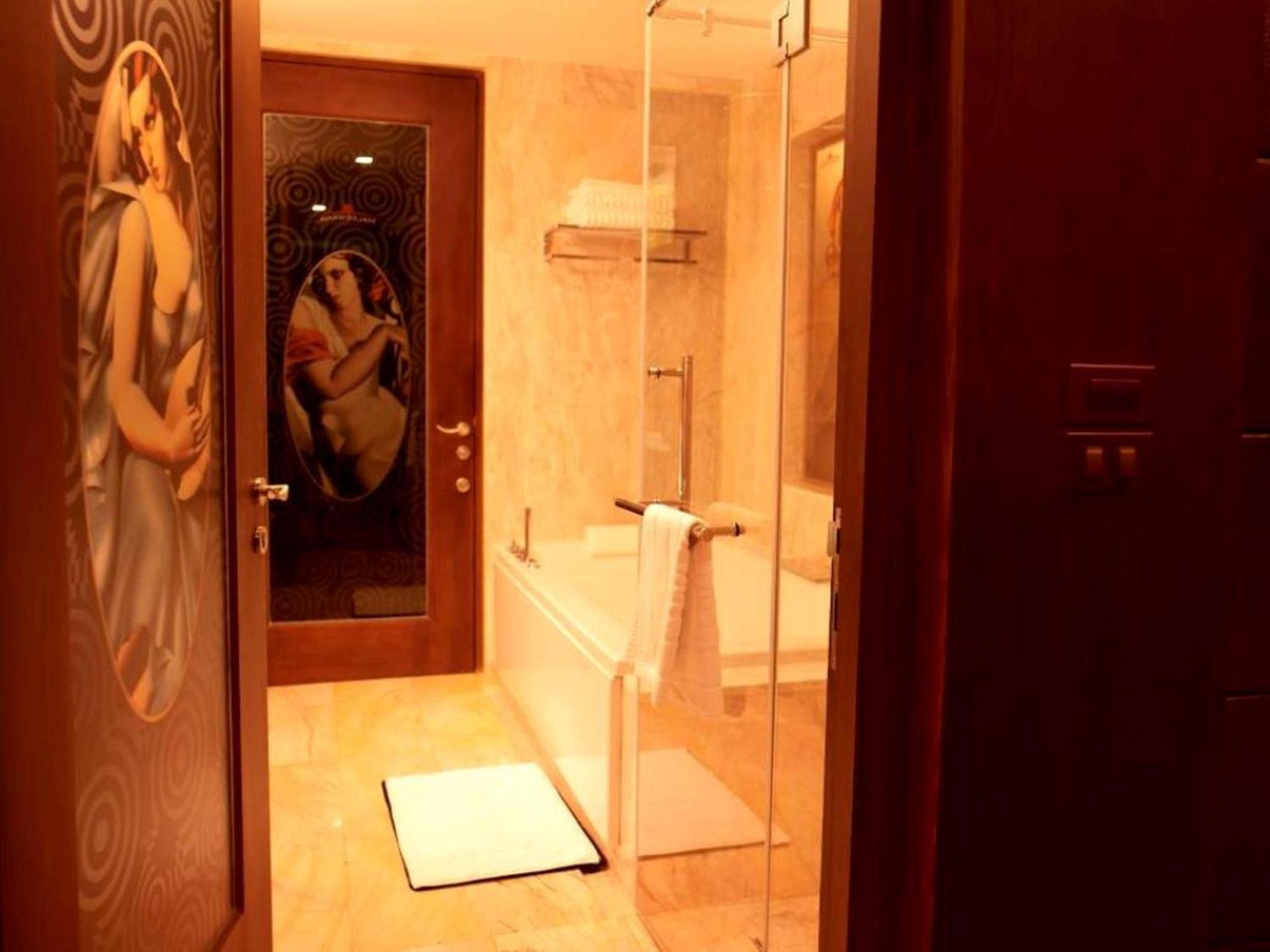 Maleewana & Hotel Ban Bang Muang (Nonthaburi)