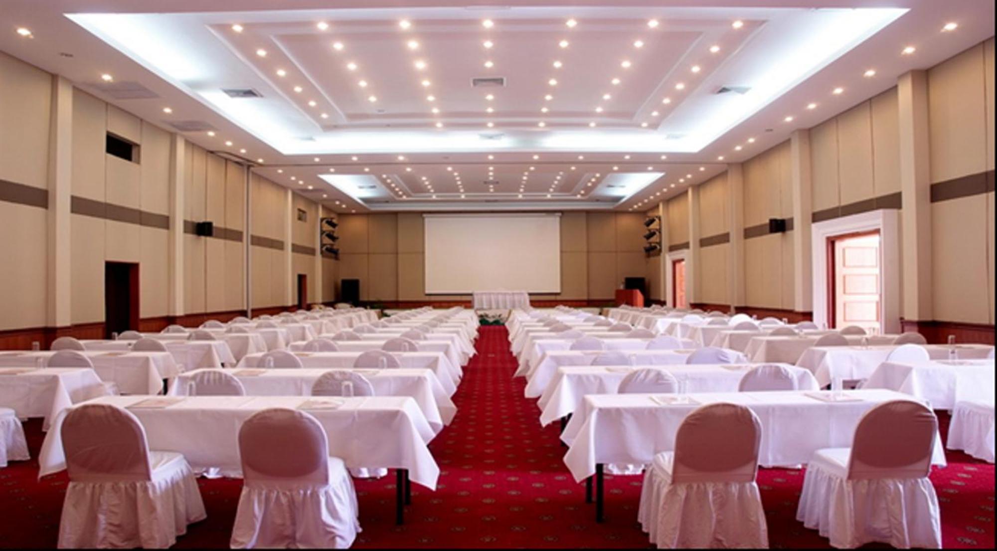 Purimas & Hotel 3*