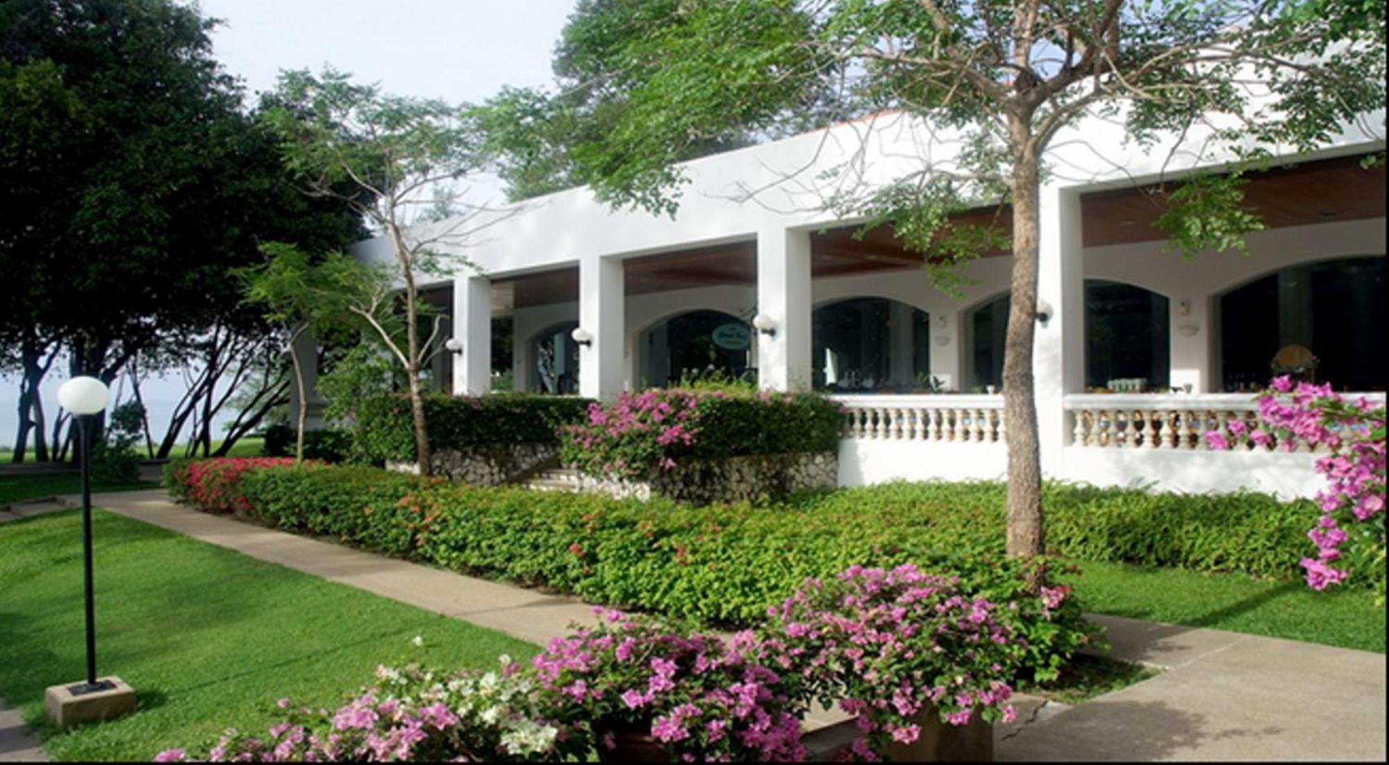 Purimas & Hotel 3*