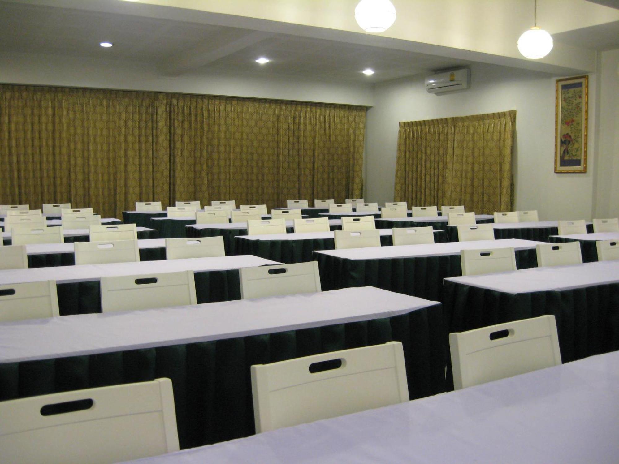 Hotel Makmai -