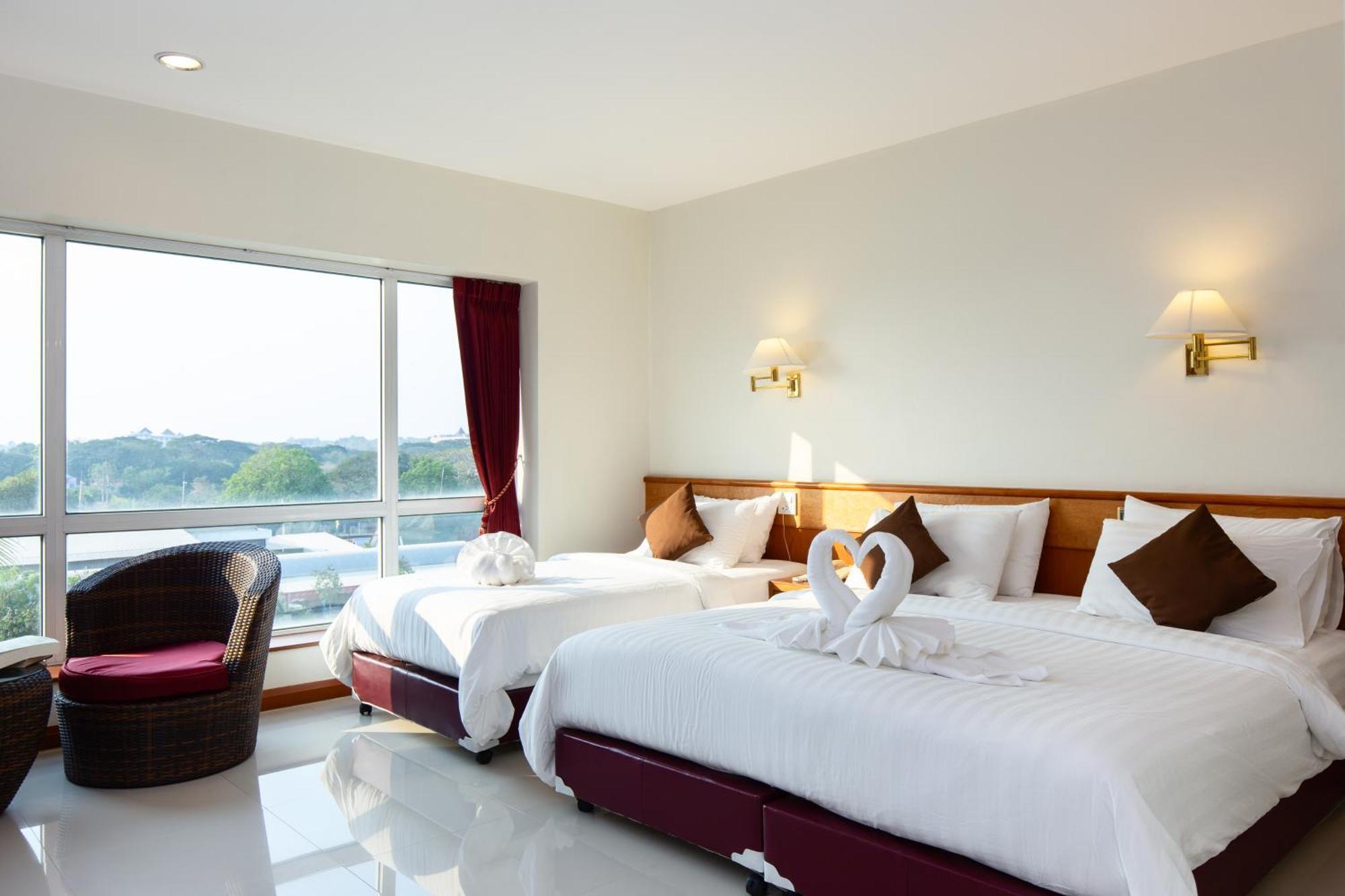 Hotel Kanchanaburi City Hotel