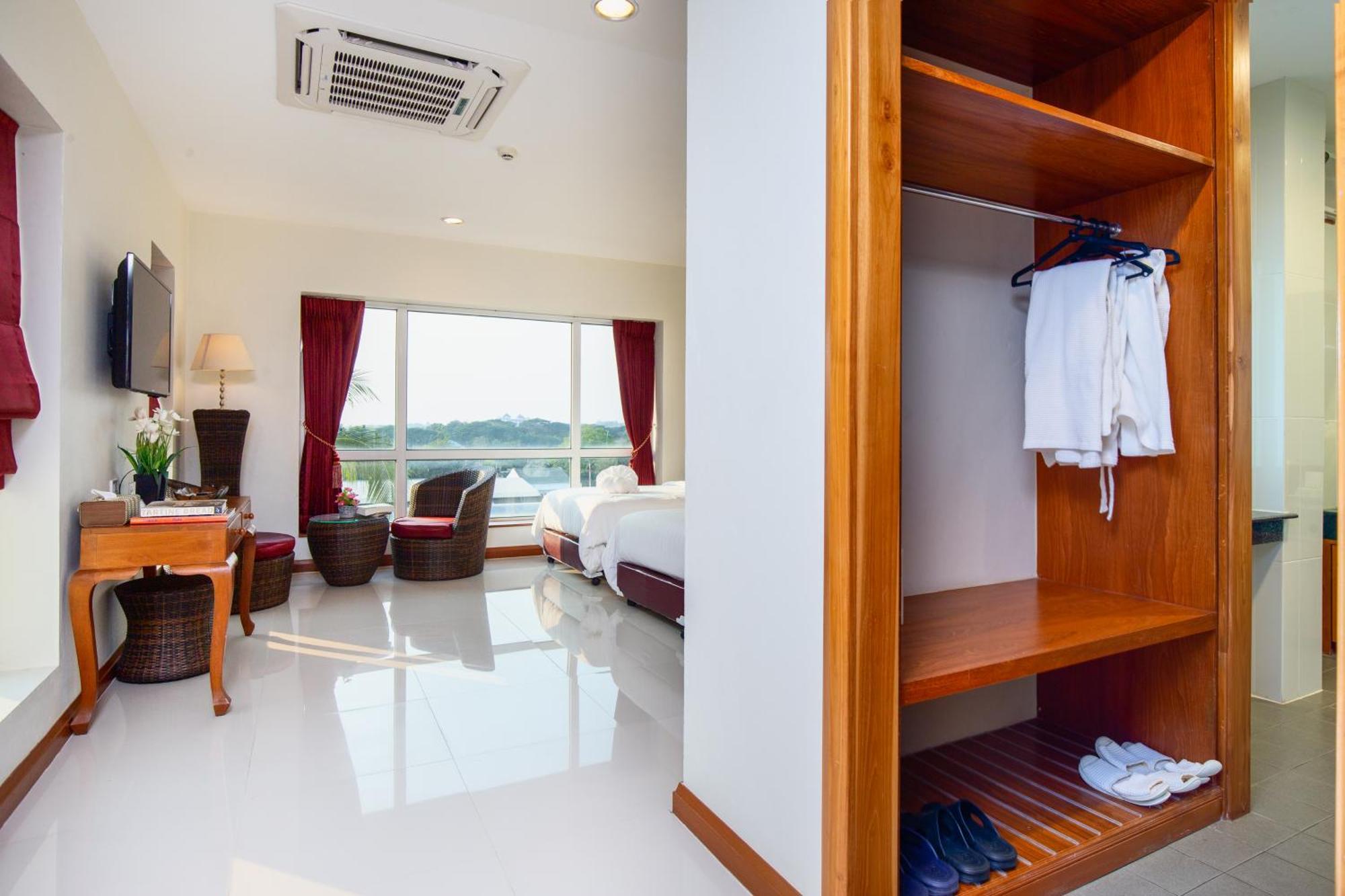 Kanchanaburi City Hotel