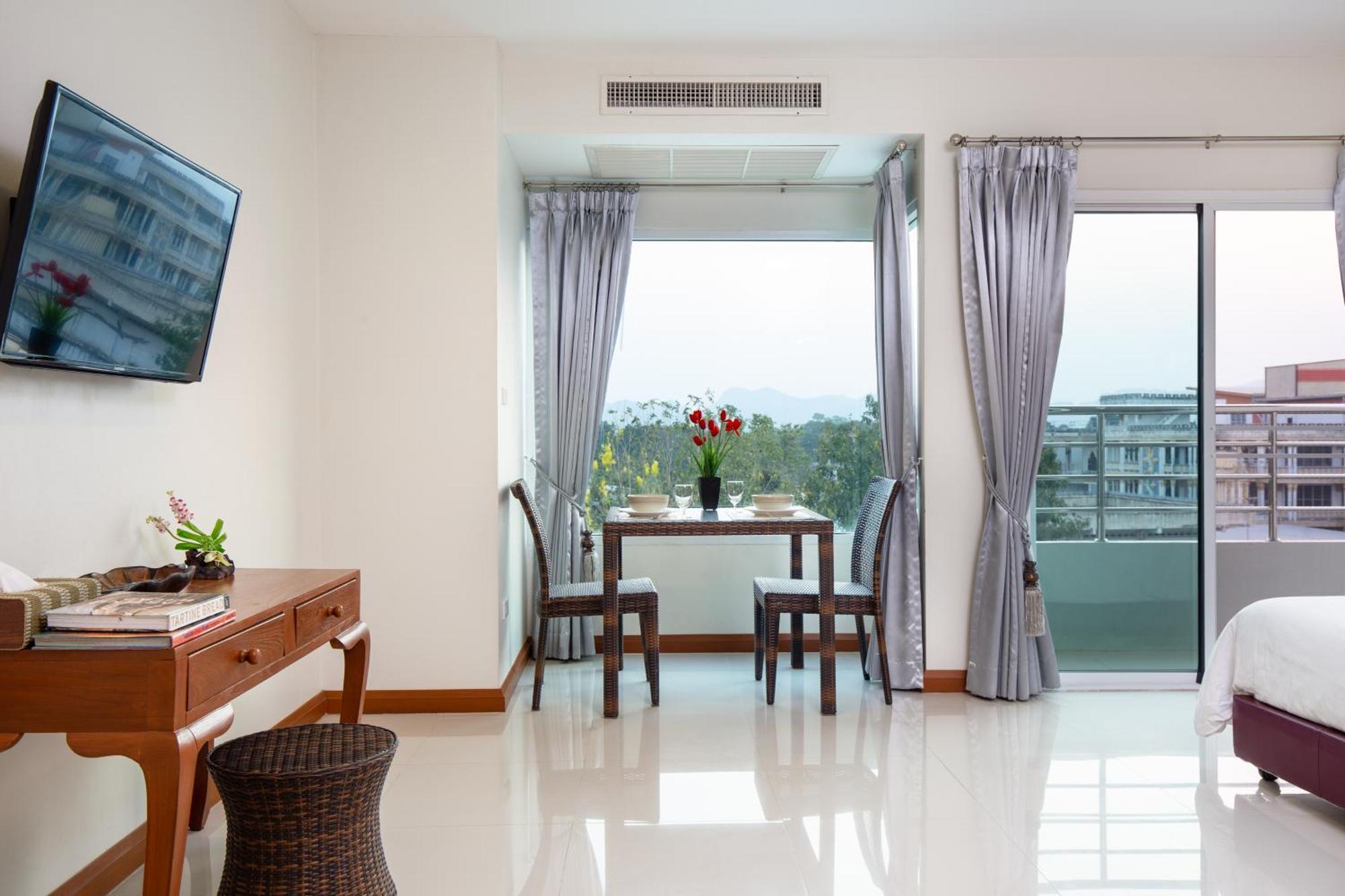 Kanchanaburi City Hotel 3*