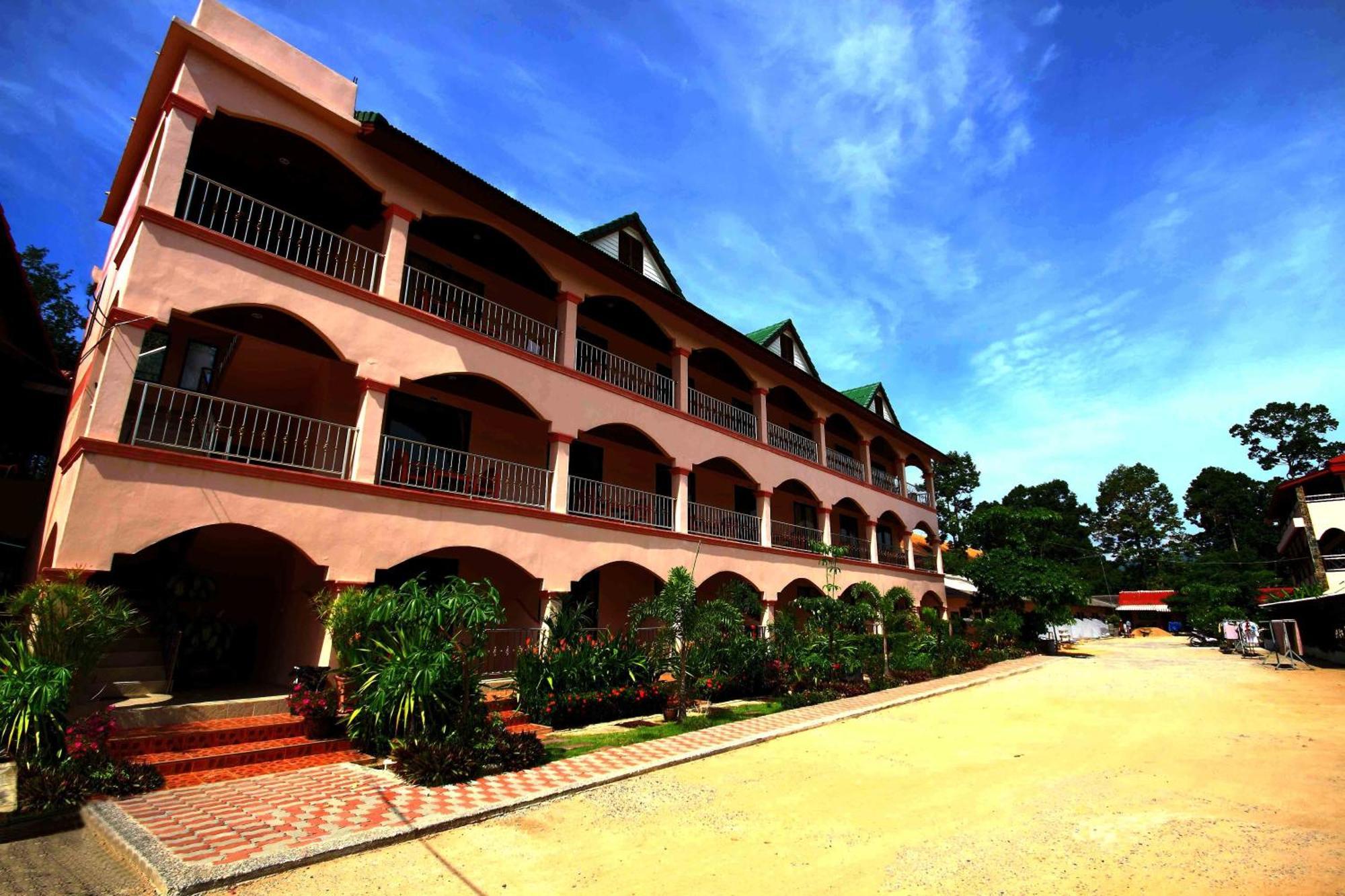 Hotel Lotus Friendly 3*