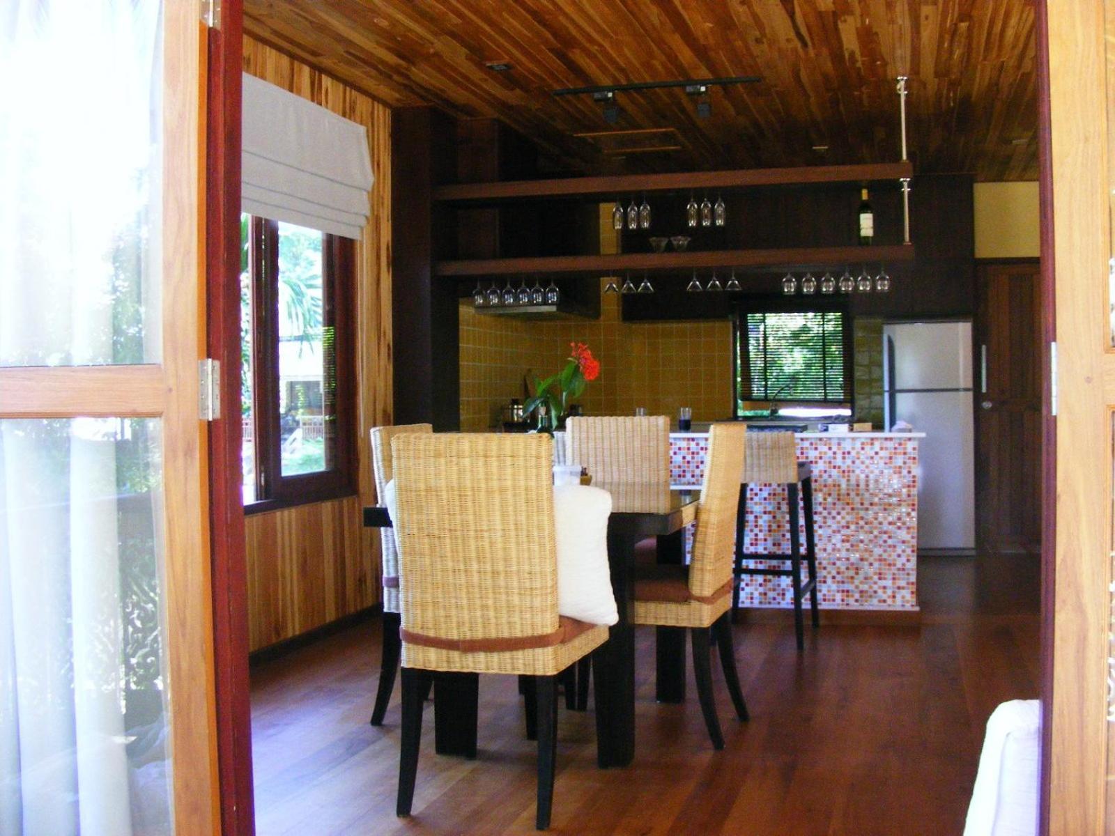 Baan Banyan Villa, Wood House Short Walk To Mae Nam