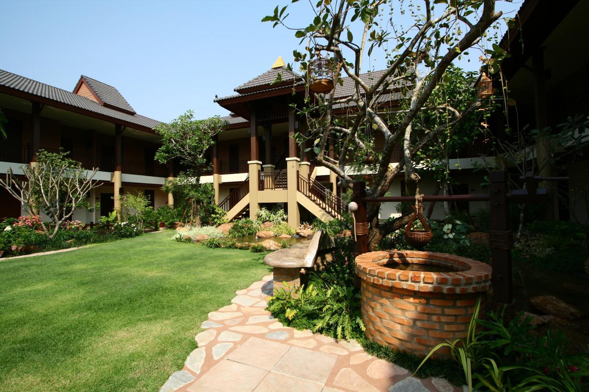 Mae Jo Golf & Resort 4*
