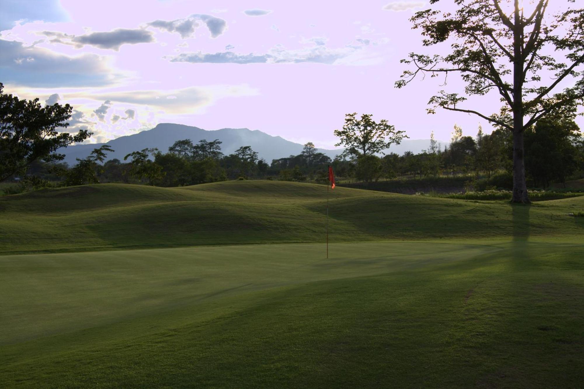 Mae Jo Golf & Resort 4*