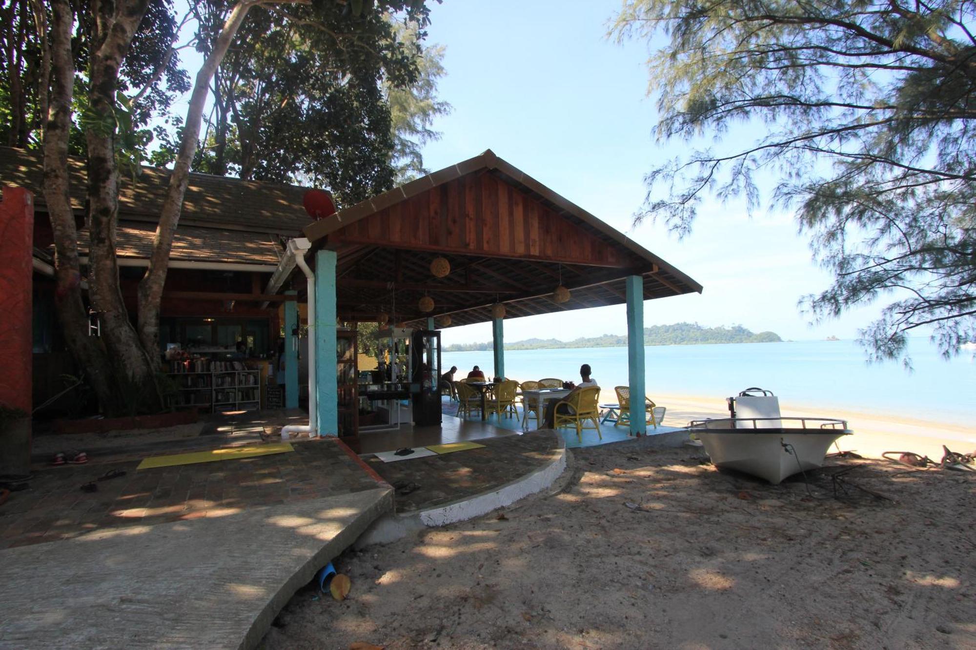 Resort Heaven Beach Resort & Art