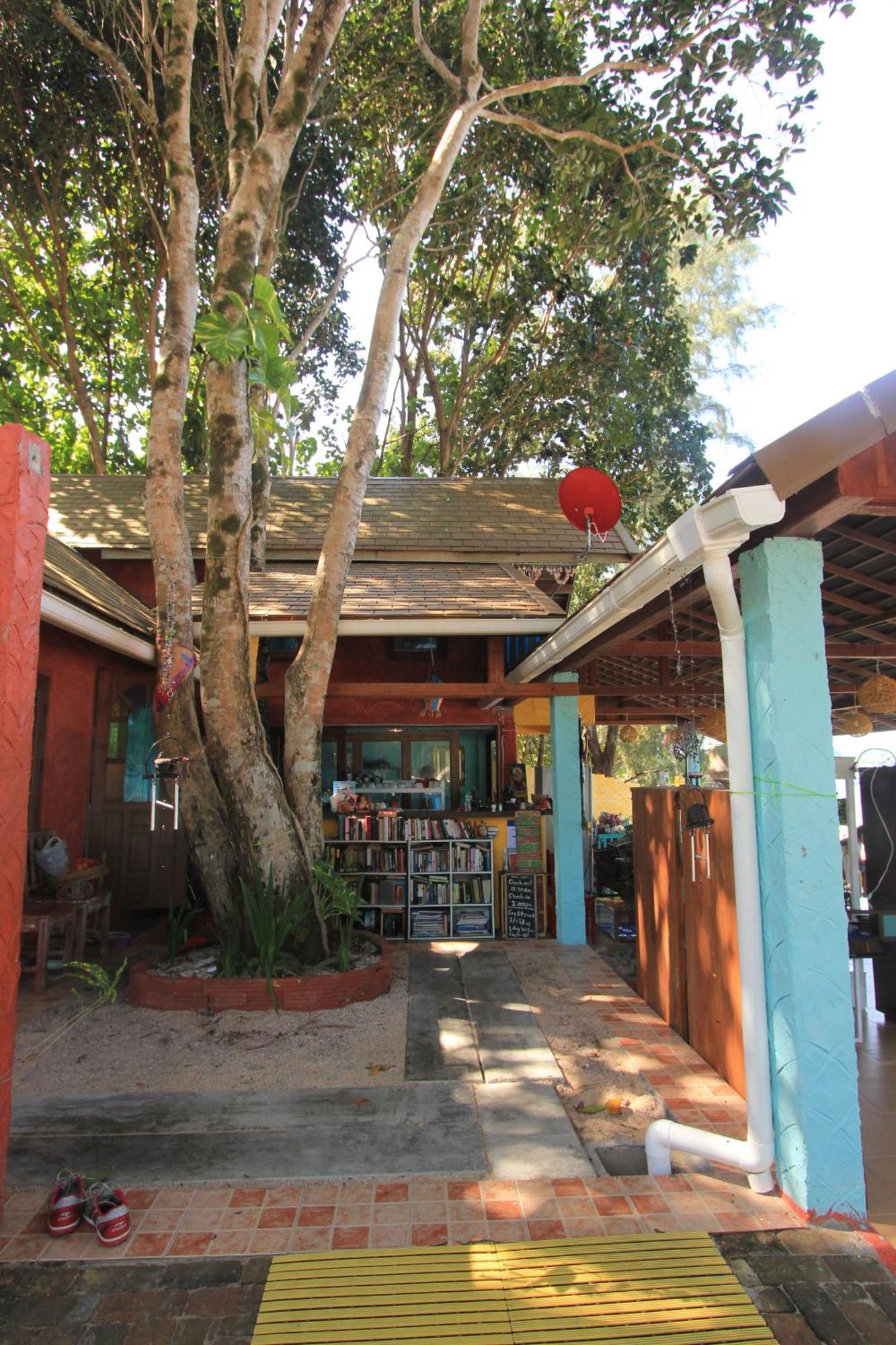 Resort Heaven Beach Resort & Art