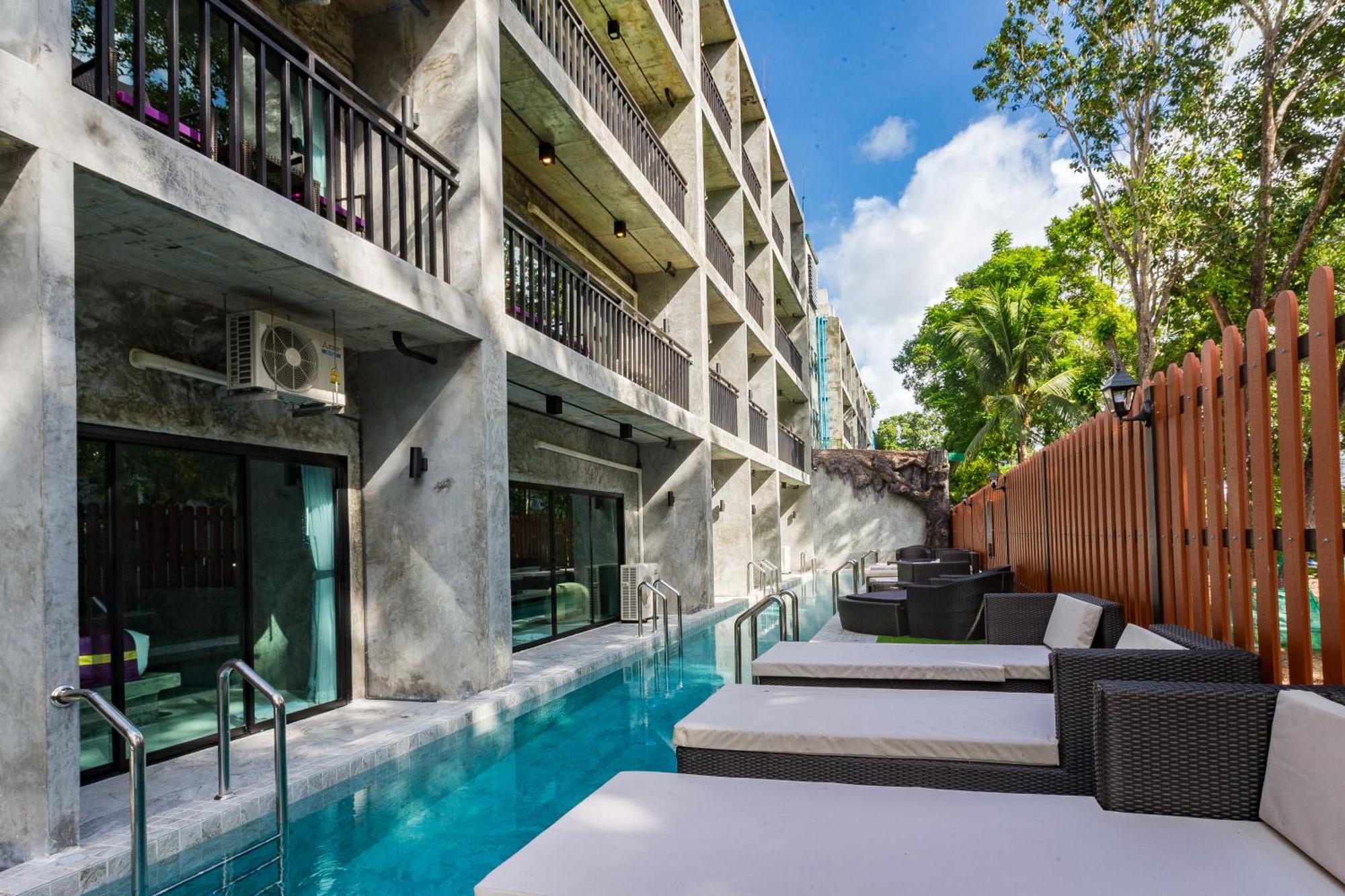 Hotel Maneetel Krabi Beachfront-sha