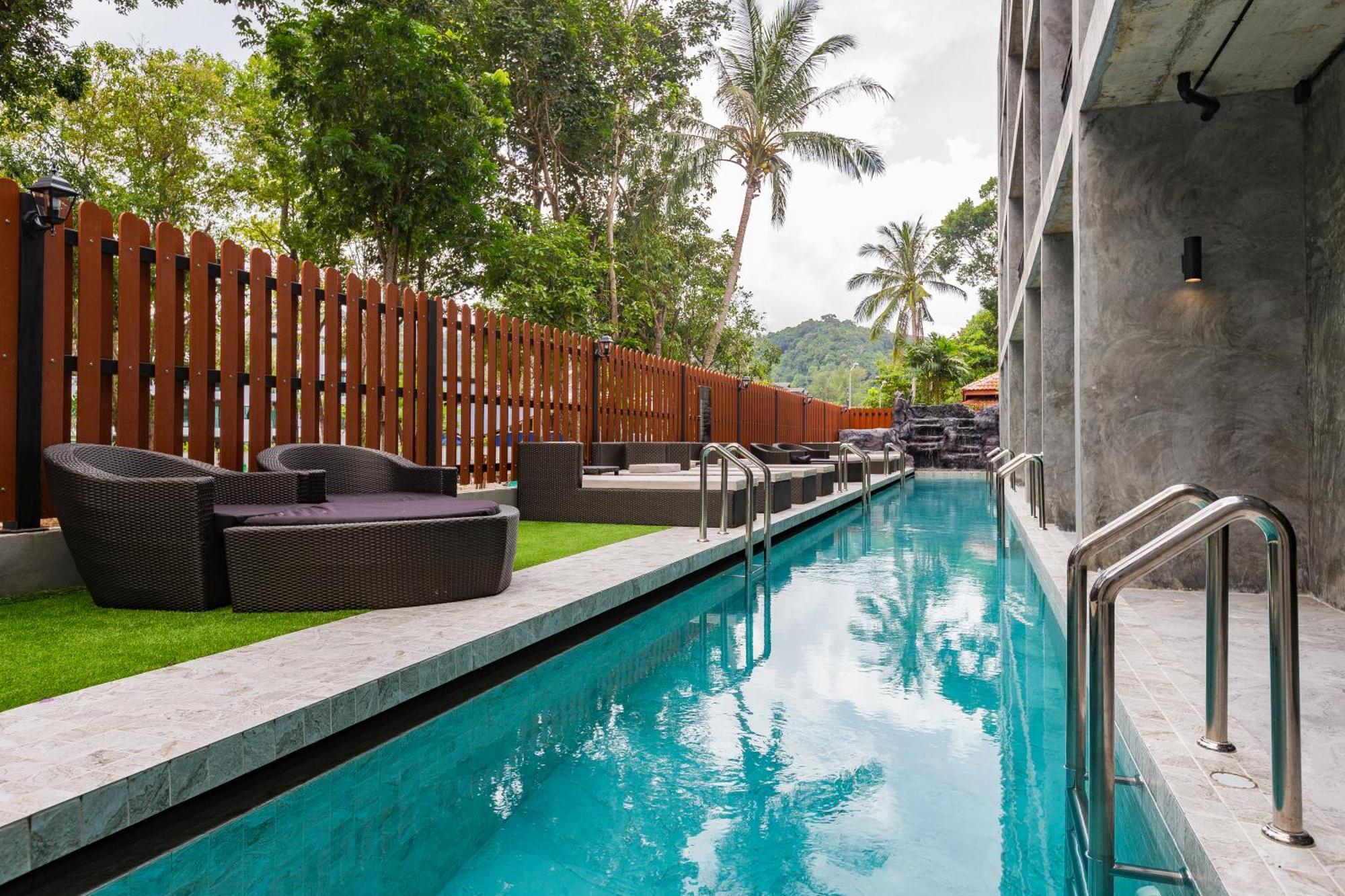 Hotel Maneetel Krabi Beachfront-sha