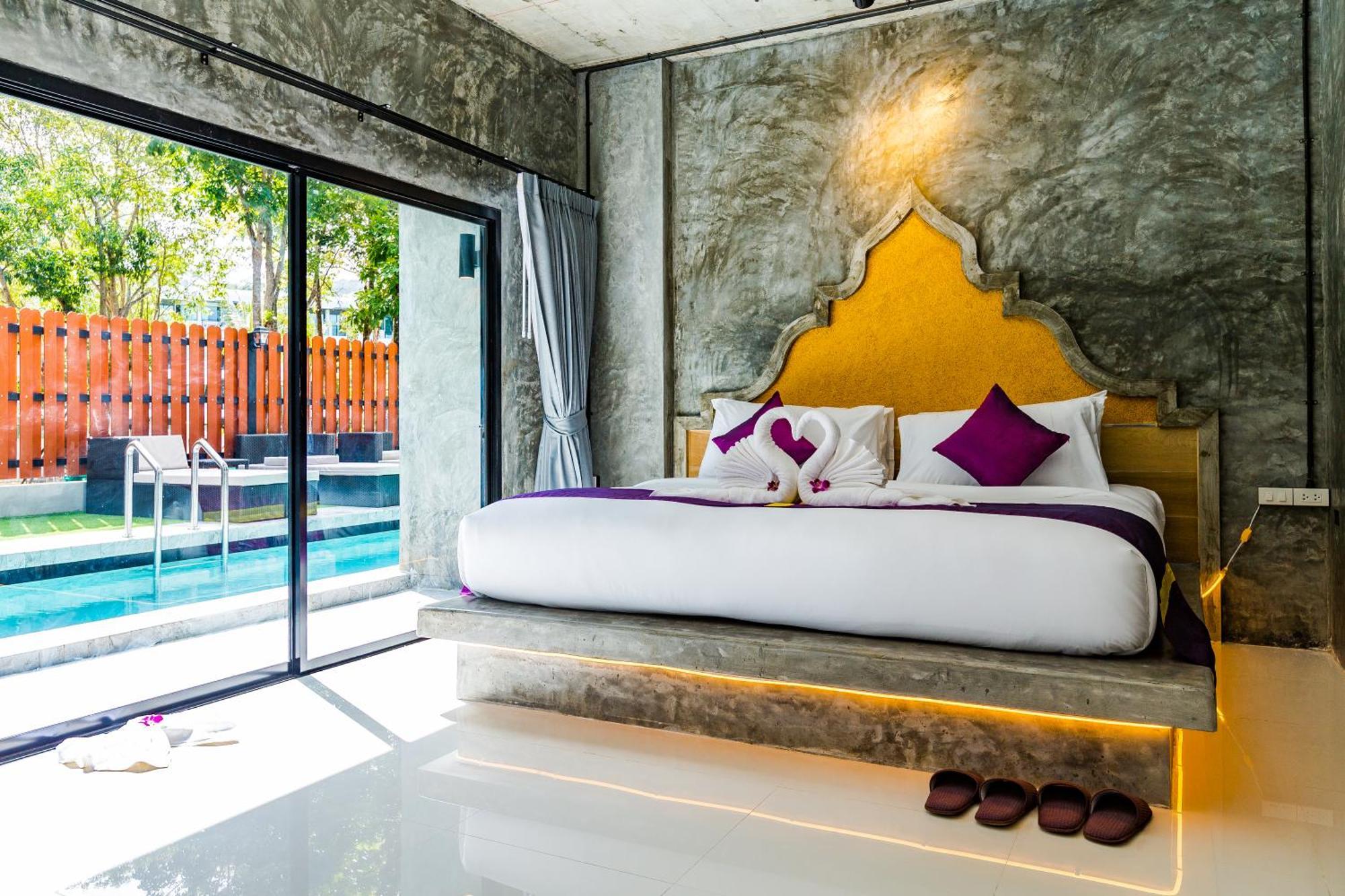 Maneetel Krabi Beachfront-sha Hotel 4*