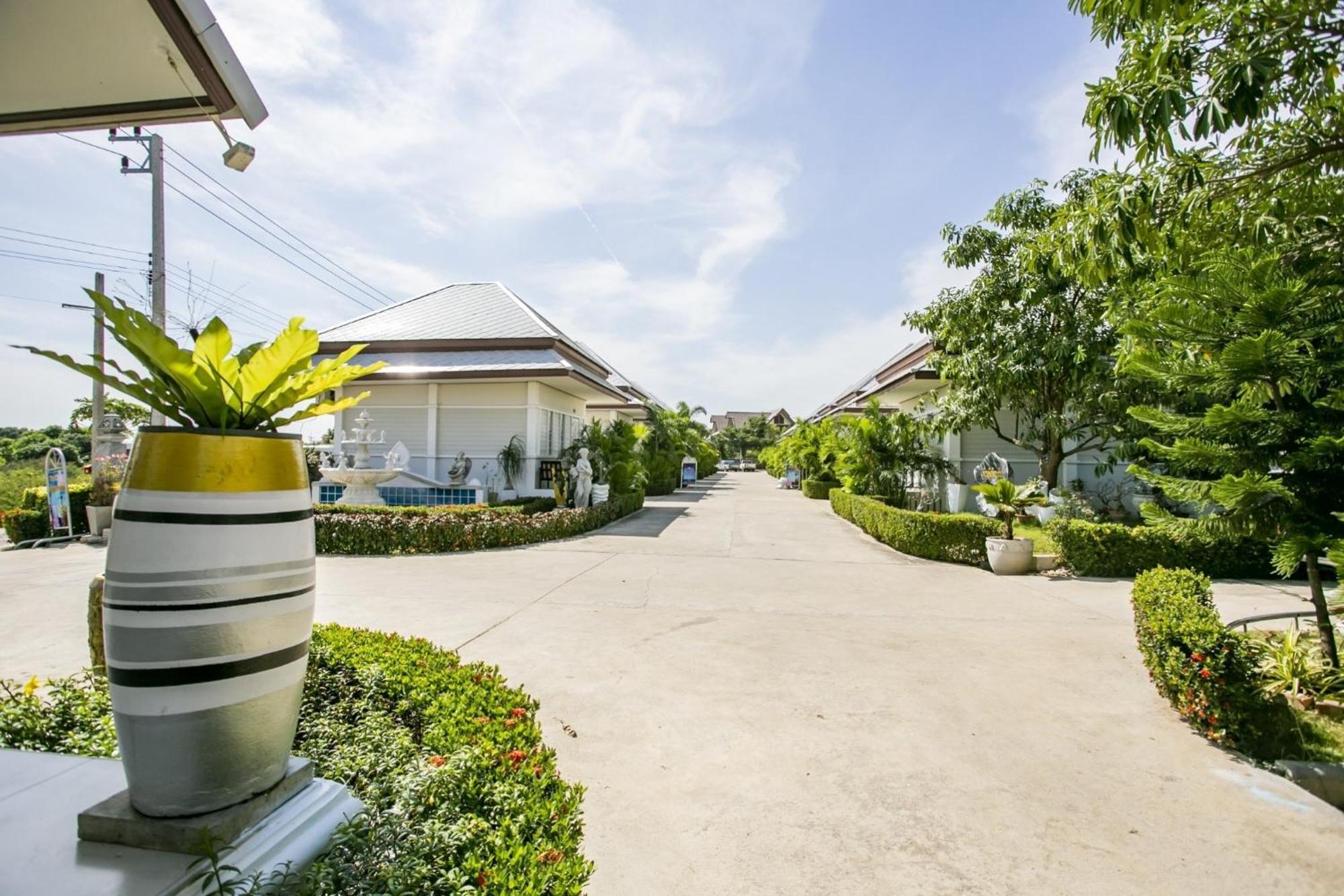 Bualuang Boutique 2* Ang Thong