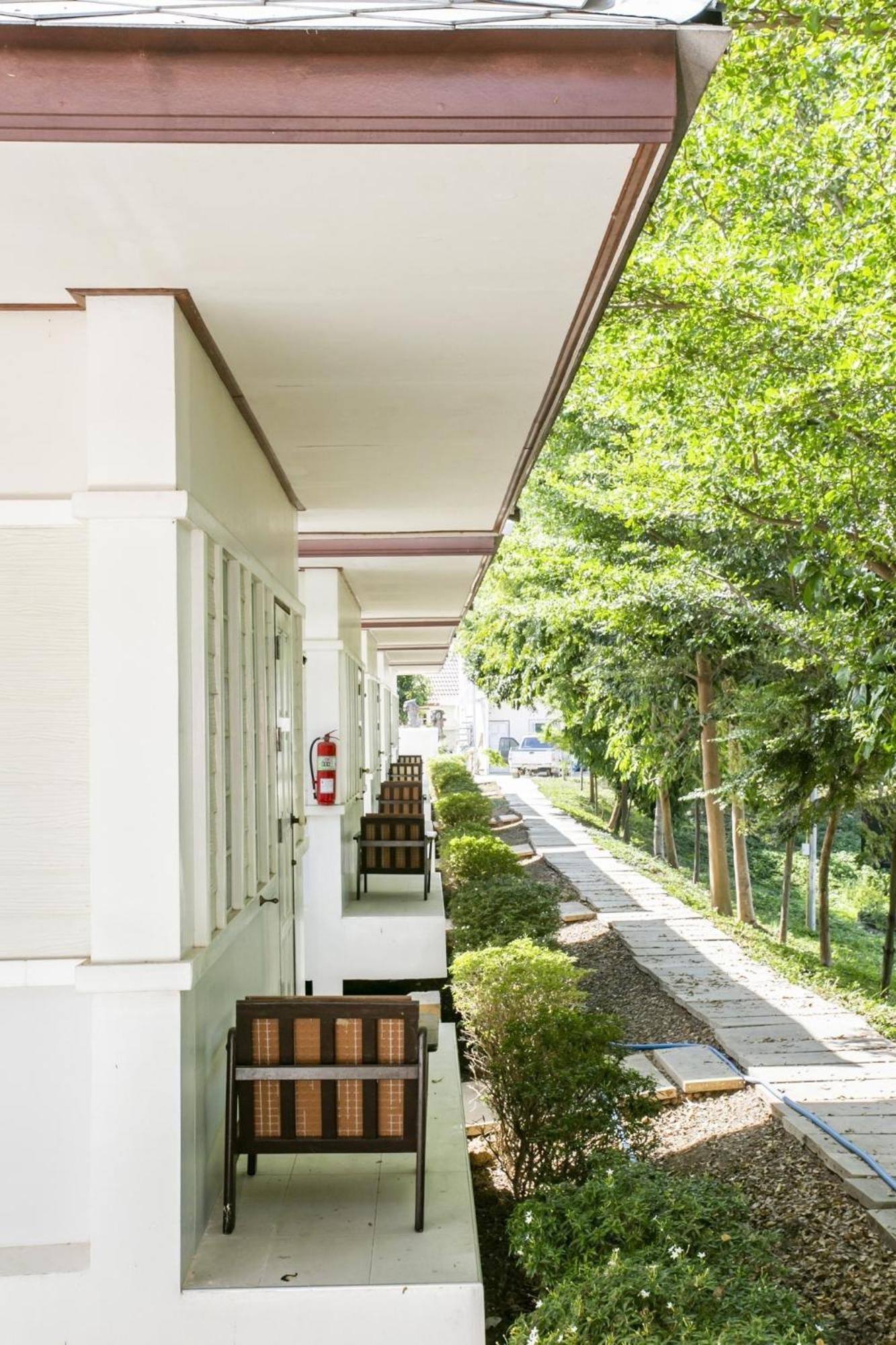 Bualuang Boutique Resort Ang Thong