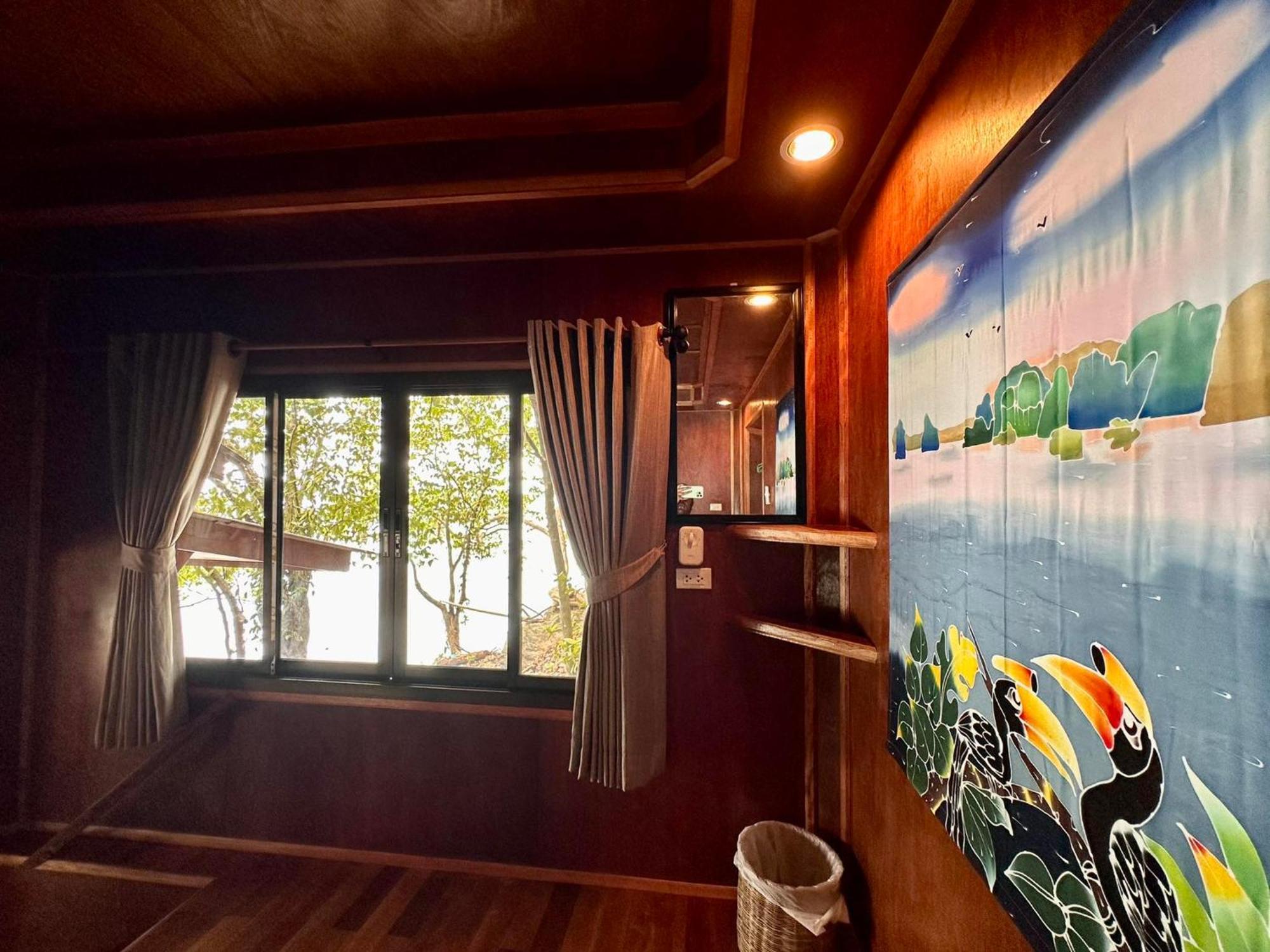 Sabai Corner Resort 2*