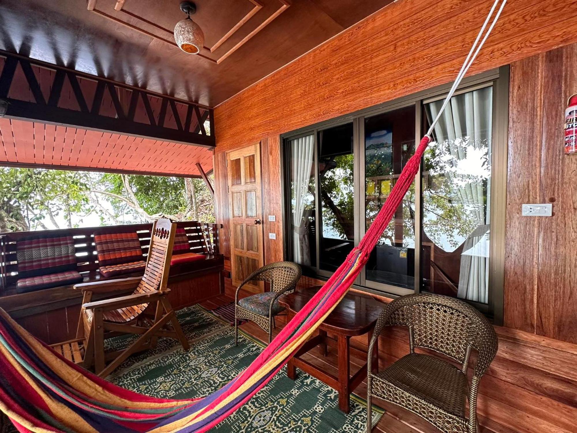 Sabai Corner Resort 2*