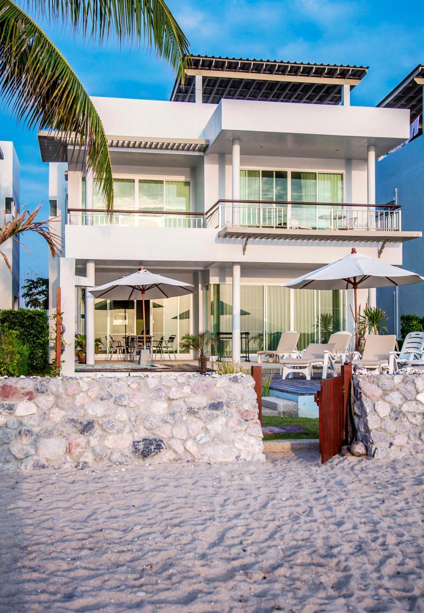 Absolute Beachfront Ban Huai Yang