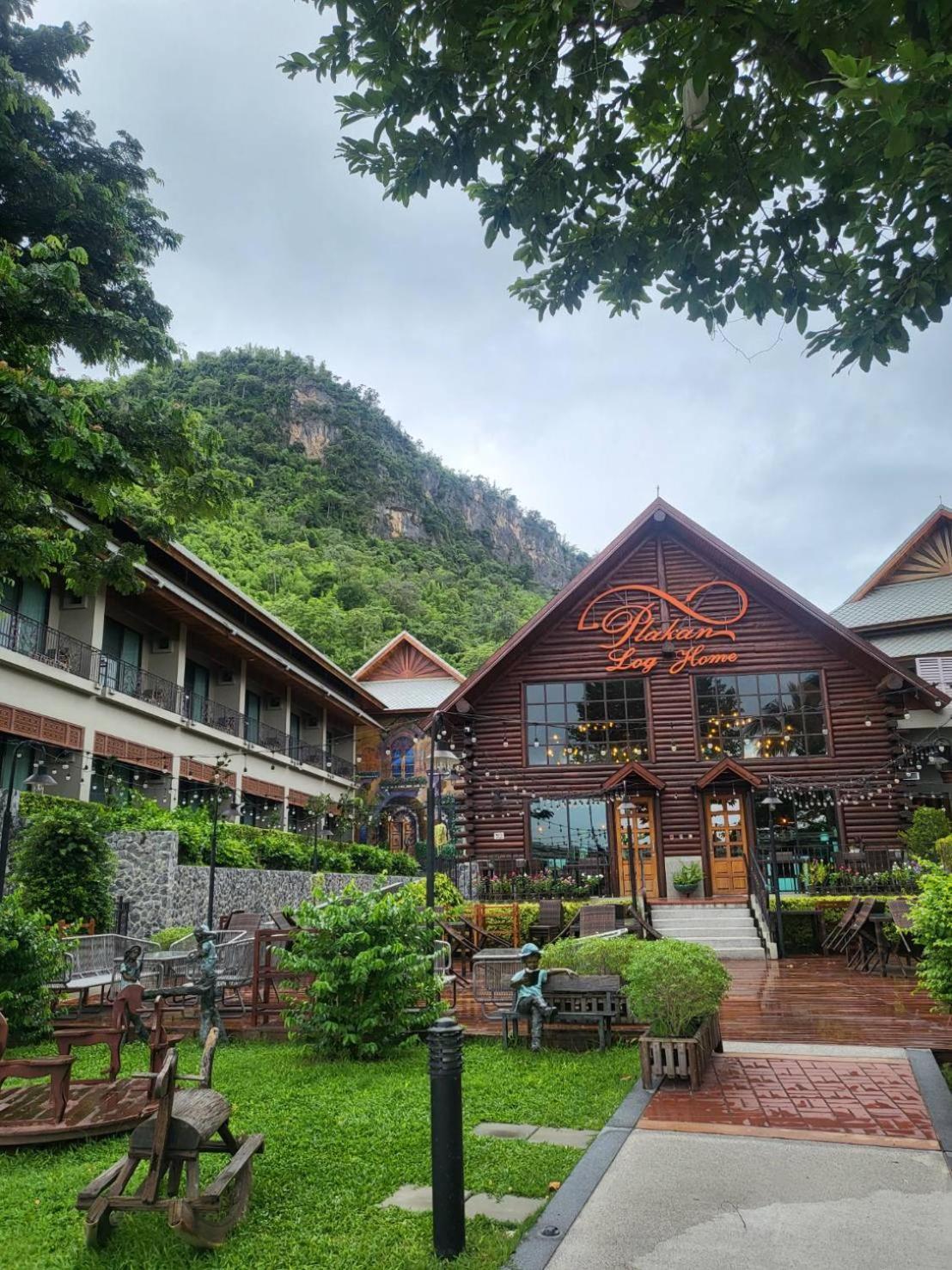 Plakan 4* Kanchanaburi