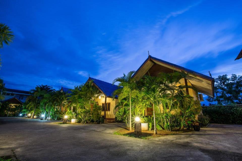 Resort Family Chumphon