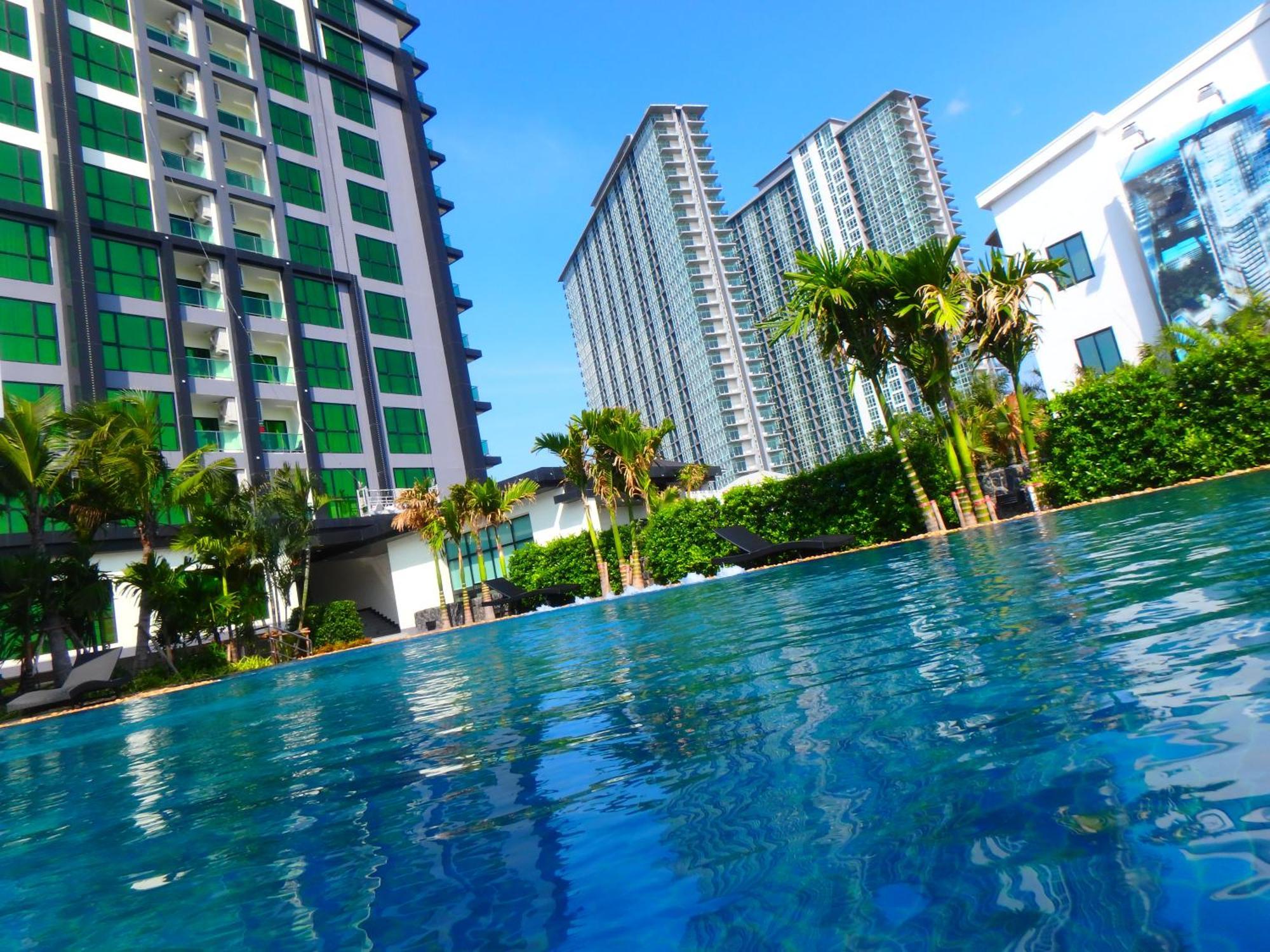 Luxury Class Vip, 5 Minutes Walk To The Sea, Jomtien, Up To 6 People Apartment