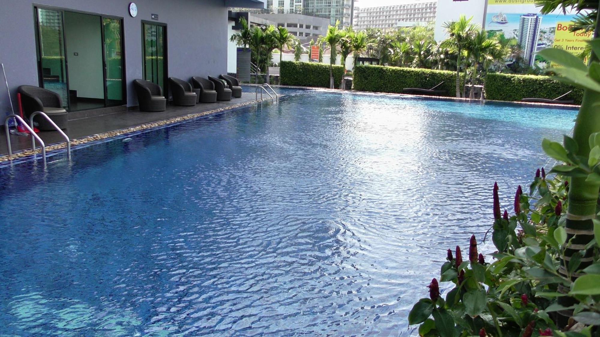 Luxury Class Vip, 5 Minutes Walk To The Sea, Jomtien, Up To 6 People Apartment *