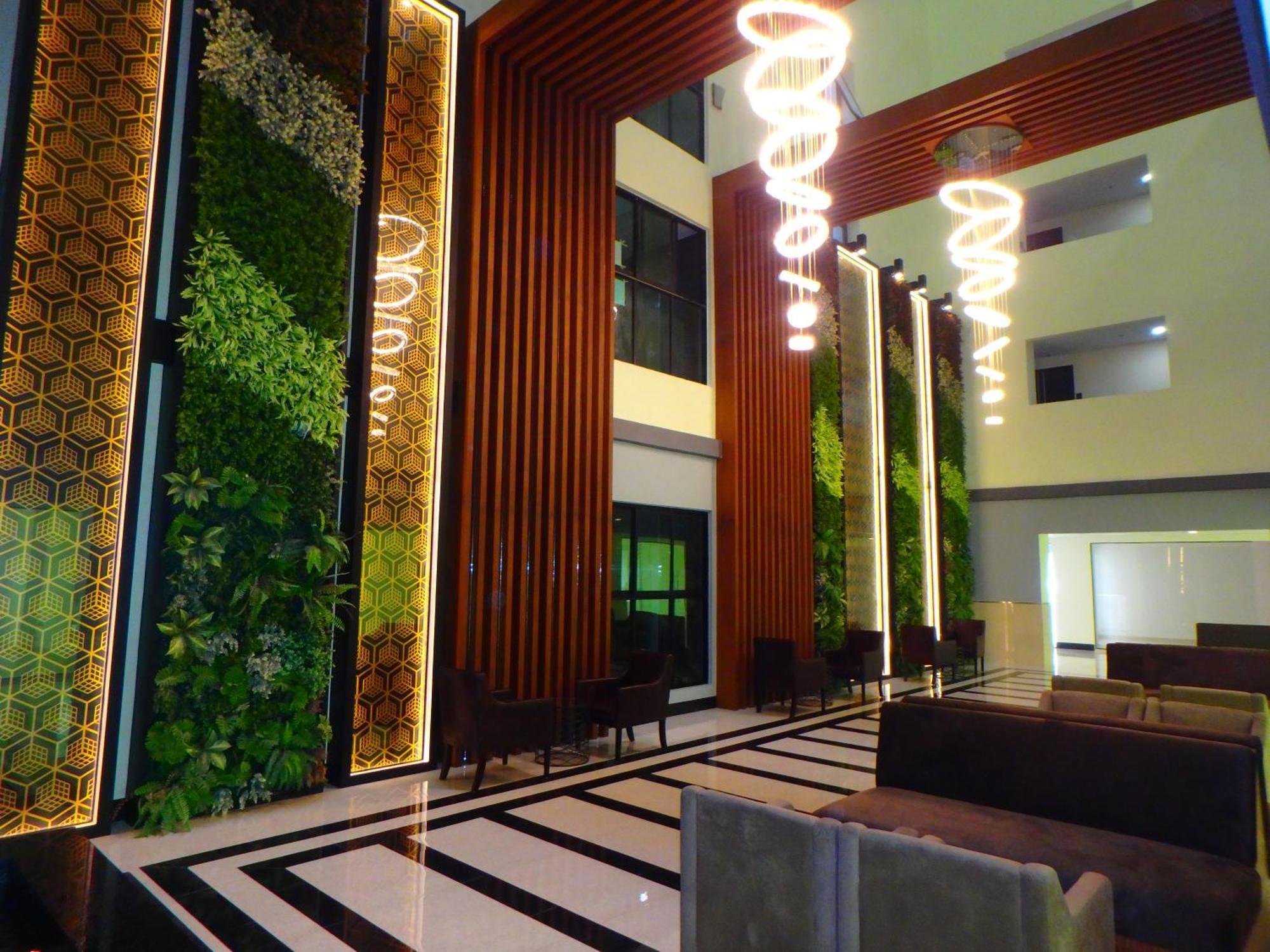 Apartment Luxury Class Vip, 5 Minutes Walk To The Sea, Jomtien, Up To 6 People *
