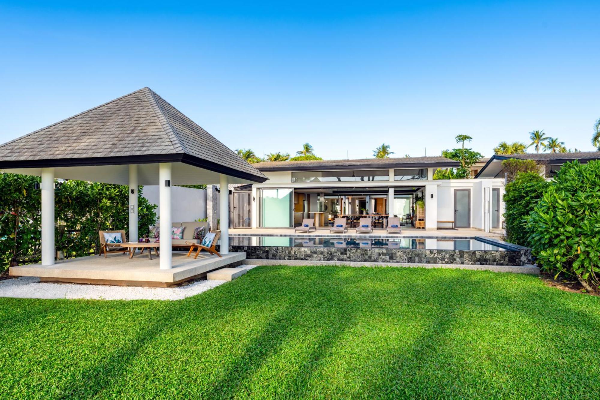 Twin North - 5 Bedroom Luxury Front *