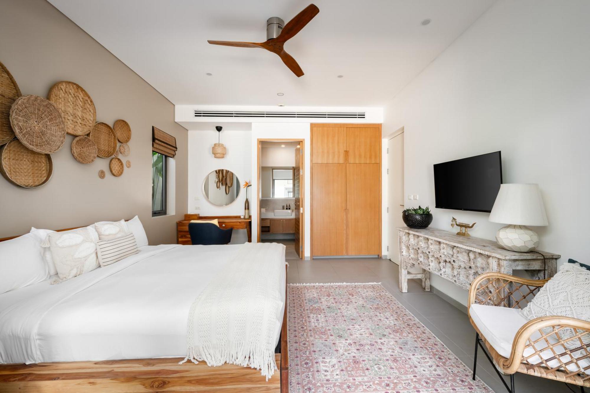 Twin North - 5 Bedroom Luxury Front