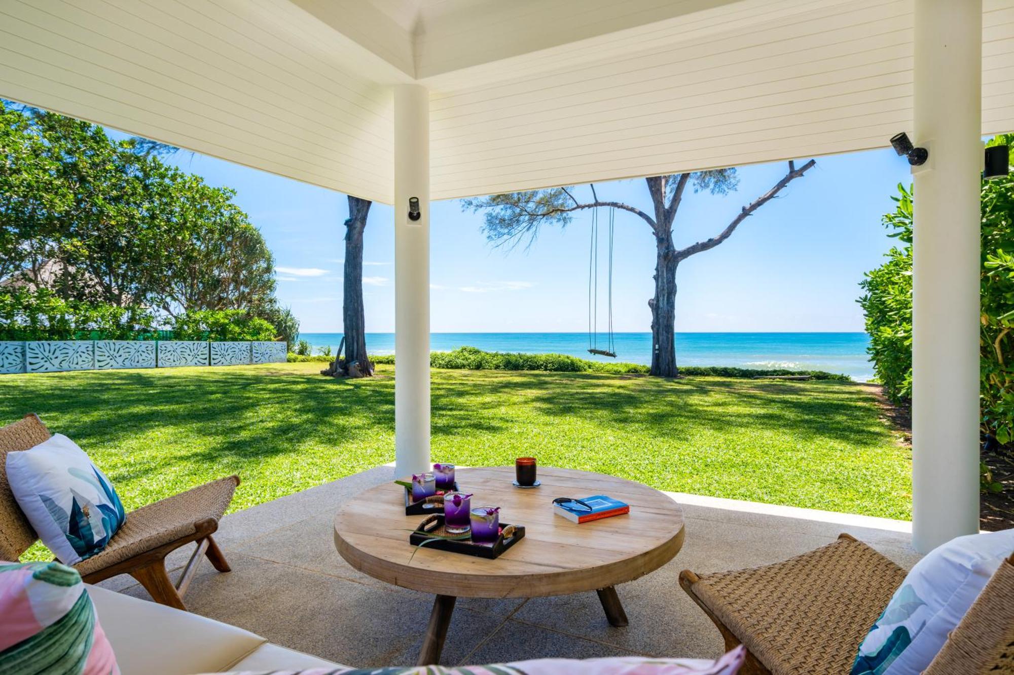 Twin North - 5 Bedroom Luxury Front Villa *