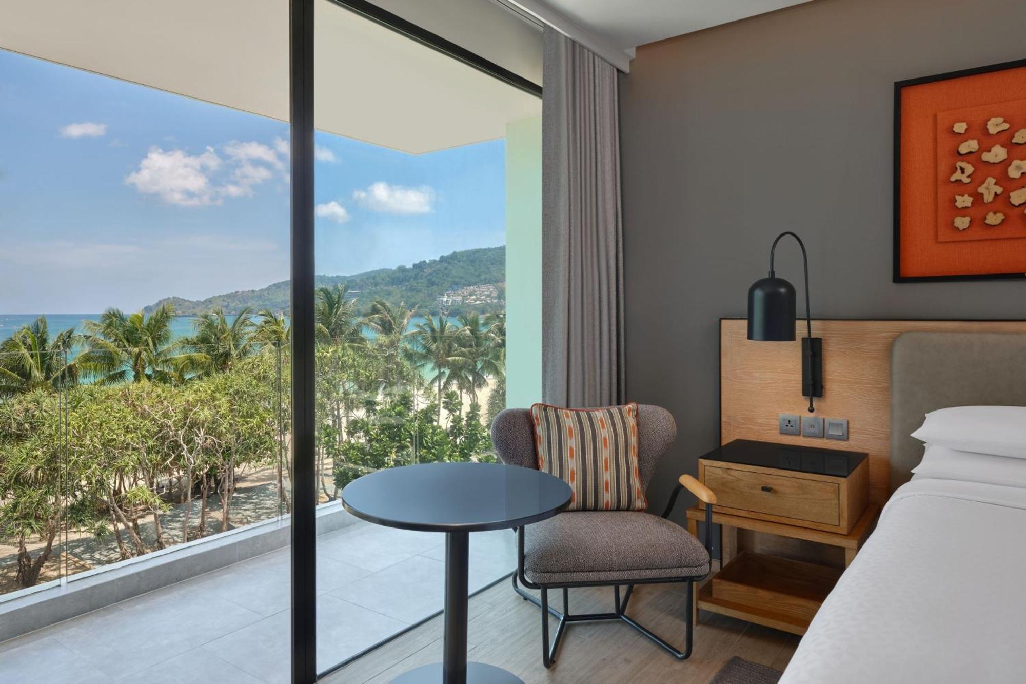 Four Points By Sheraton Phuket 4*