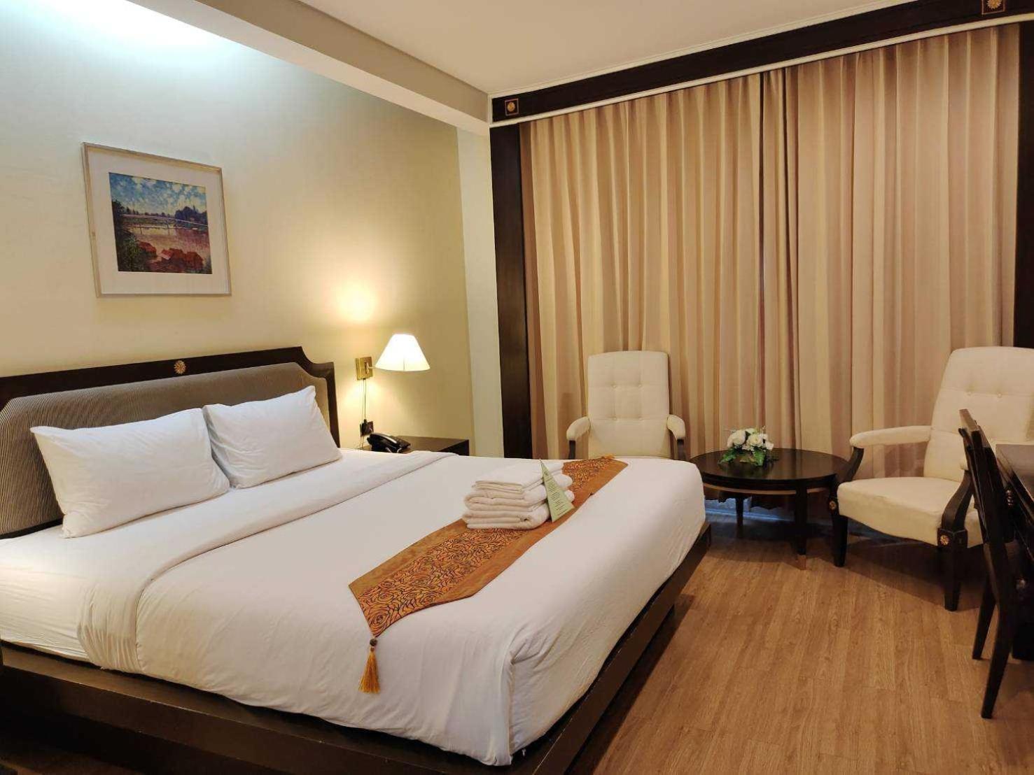 Wangchan Riverview Hotel 3*