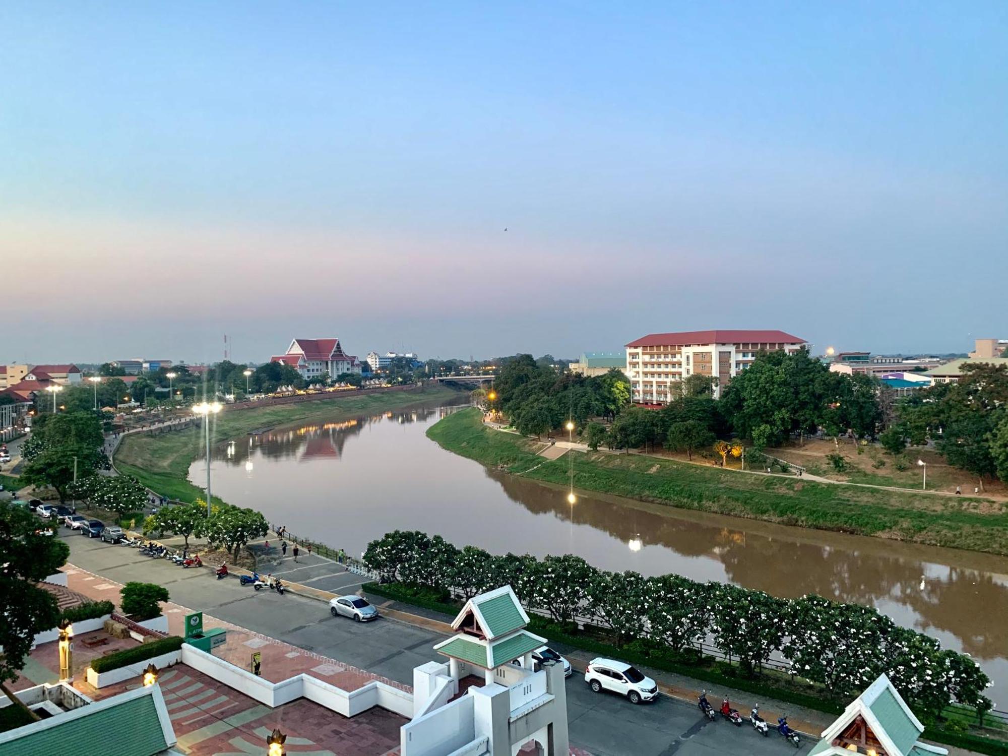 Hotel Wangchan Riverview 3*