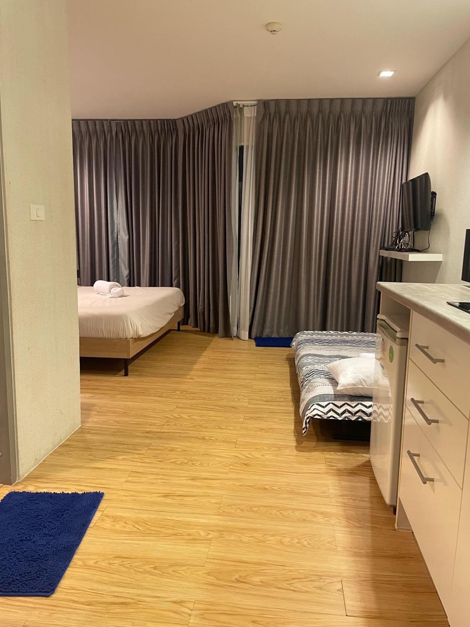 Apartment Grand Blue By Mary