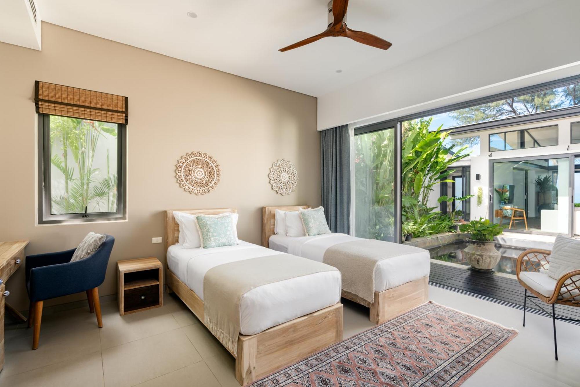 Twin - 10 Bedroom Luxury Front *