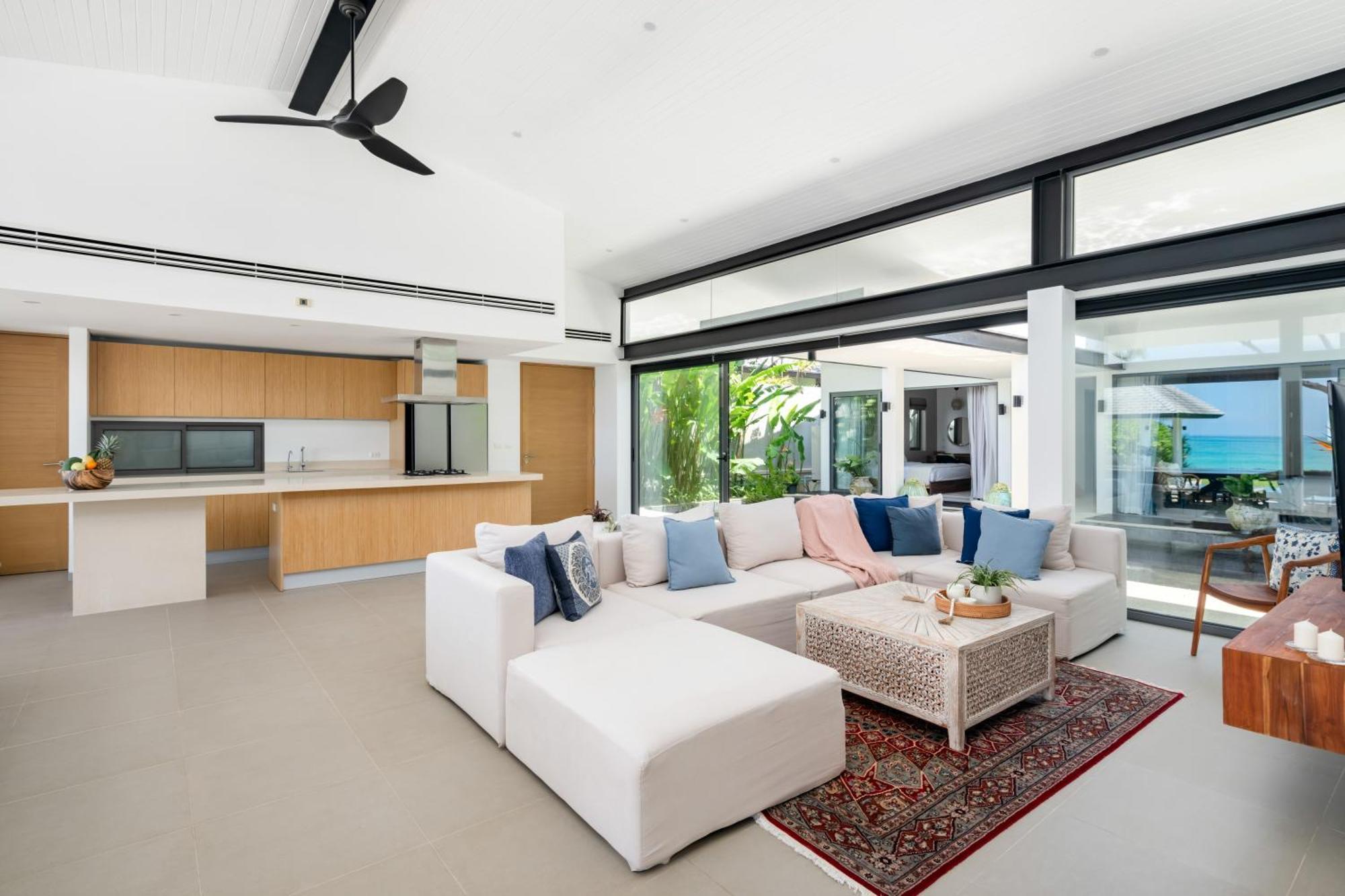 Twin - 10 Bedroom Luxury Front