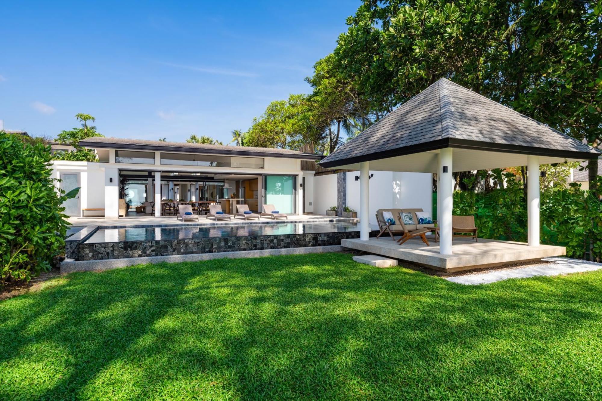 Twin - 10 Bedroom Luxury Front Villa Khok Kloi