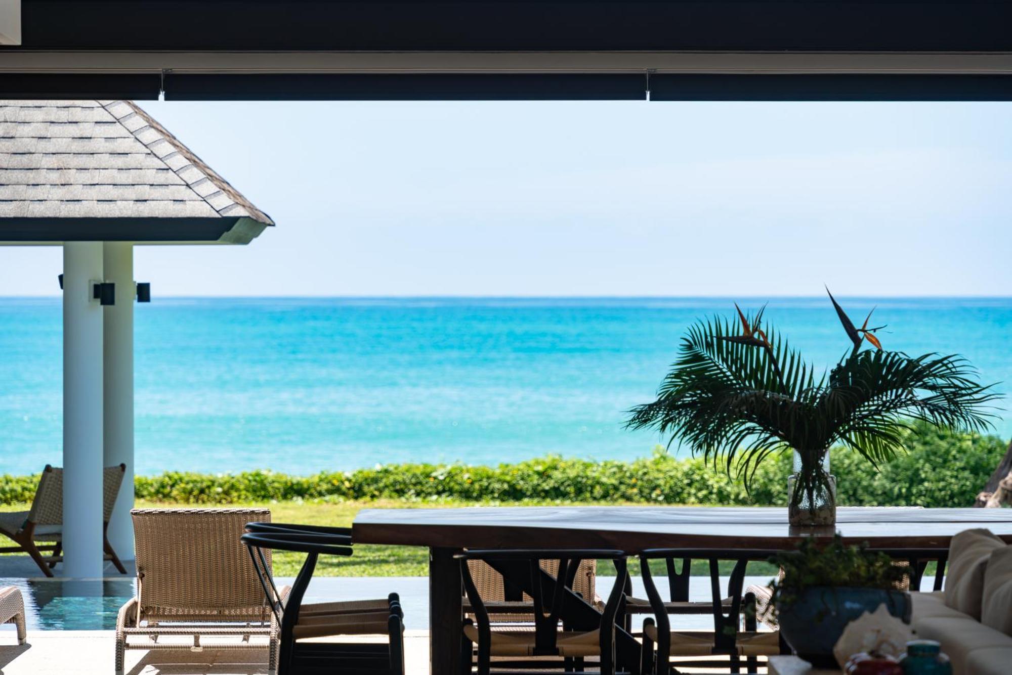 Twin - 10 Bedroom Luxury Front Villa *