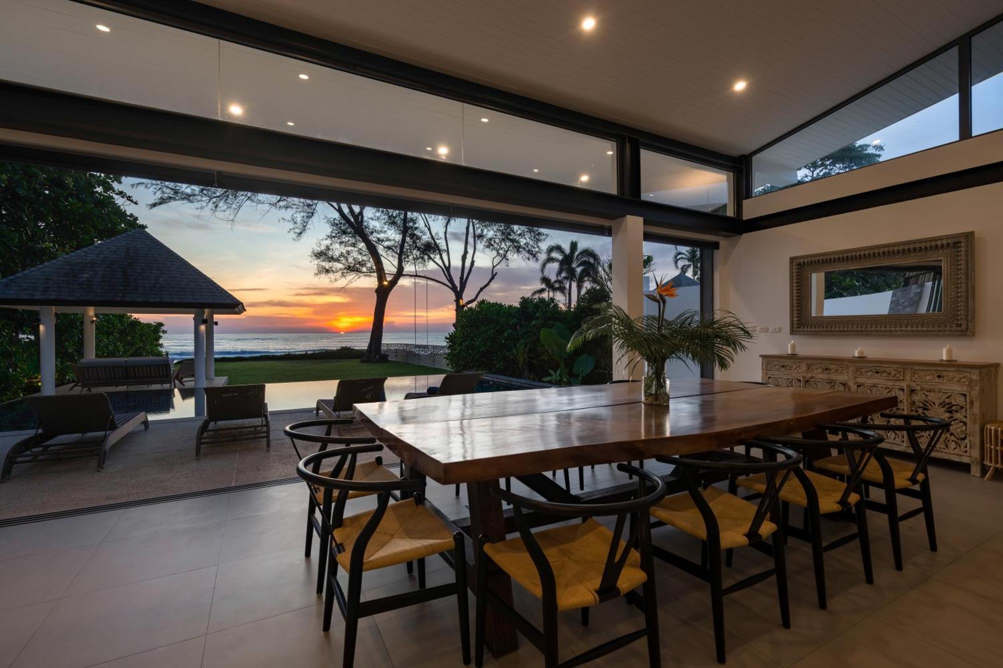 Twin - 10 Bedroom Luxury Front Villa Khok Kloi