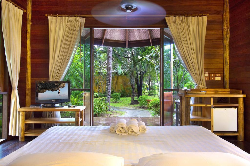 Keeree Waree Seaside 3* Bang Saphan