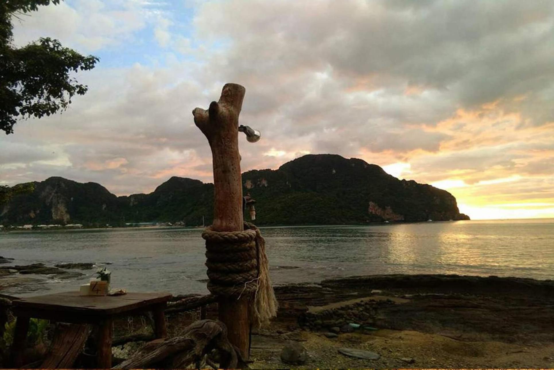 Sunset Bay Phi Phi Don