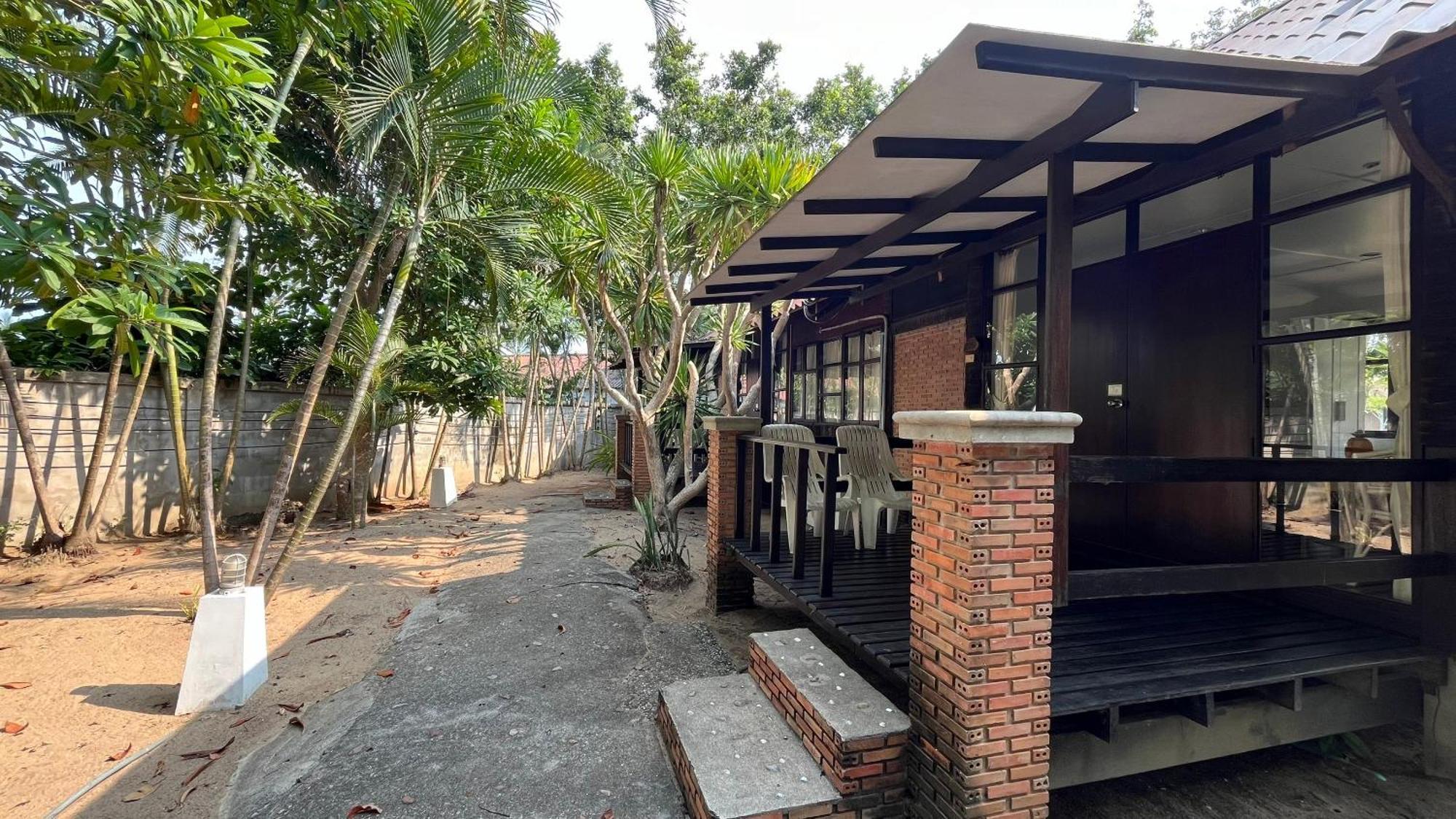 Suan Resort Ban Krut (Prachuap Khiri Khan)