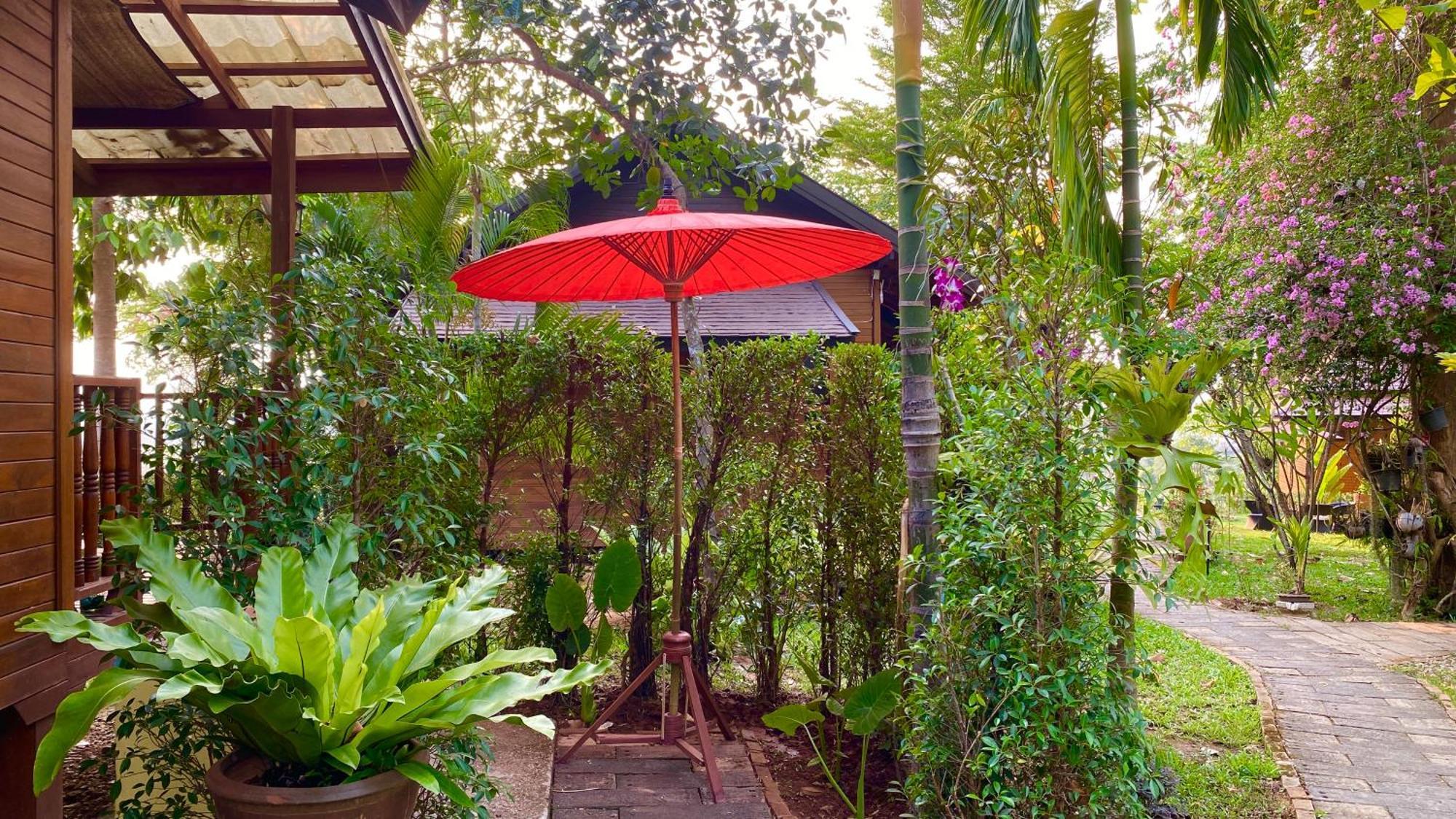 Seasons Boutique 4*