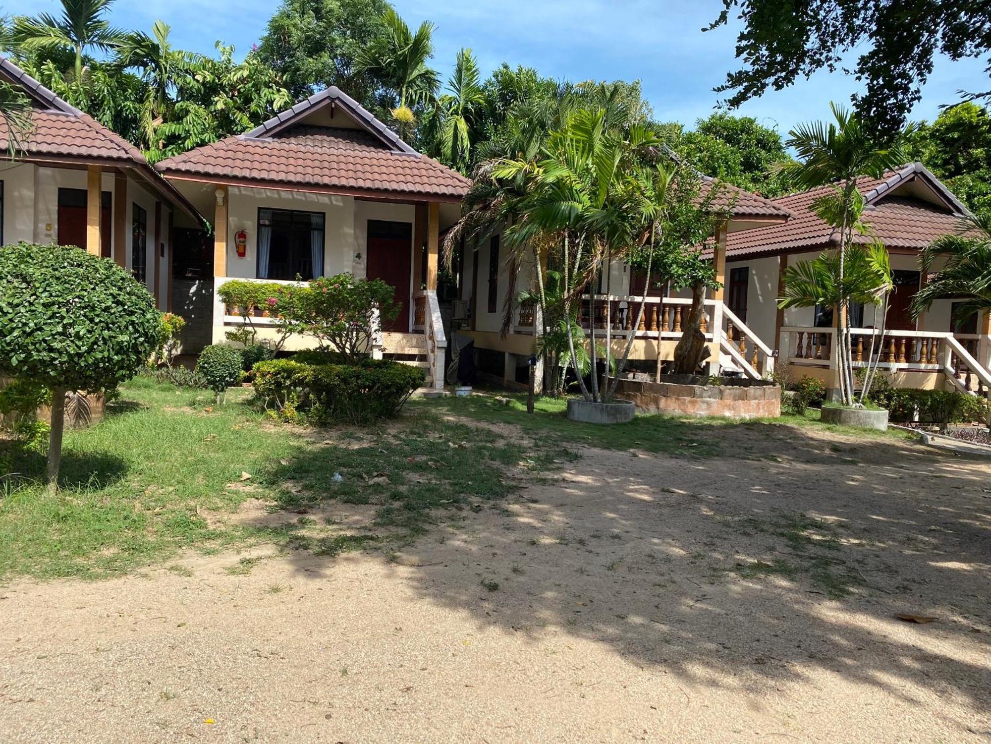Resort Rainbow Haadrin Koh Phangan 2*