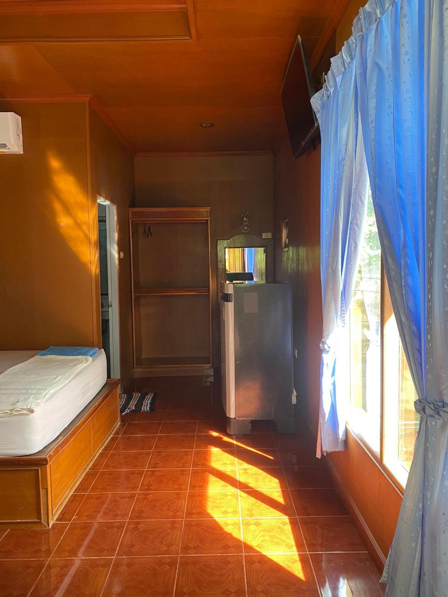 Rainbow Haadrin Koh Phangan 2*