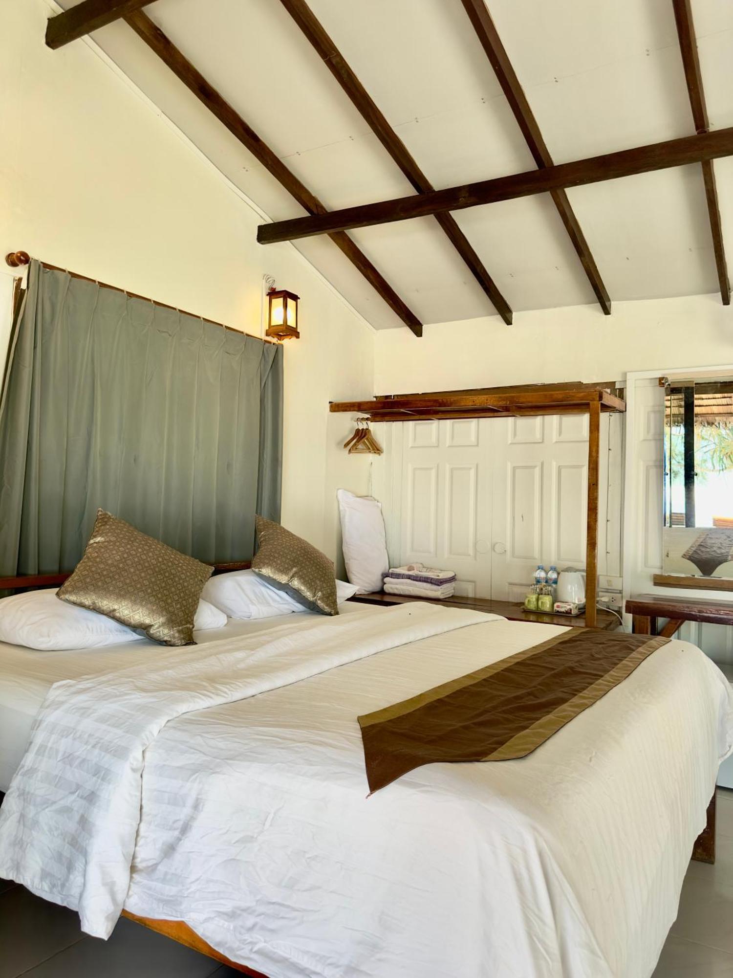 La Ong Lay Resort Koh Phayam