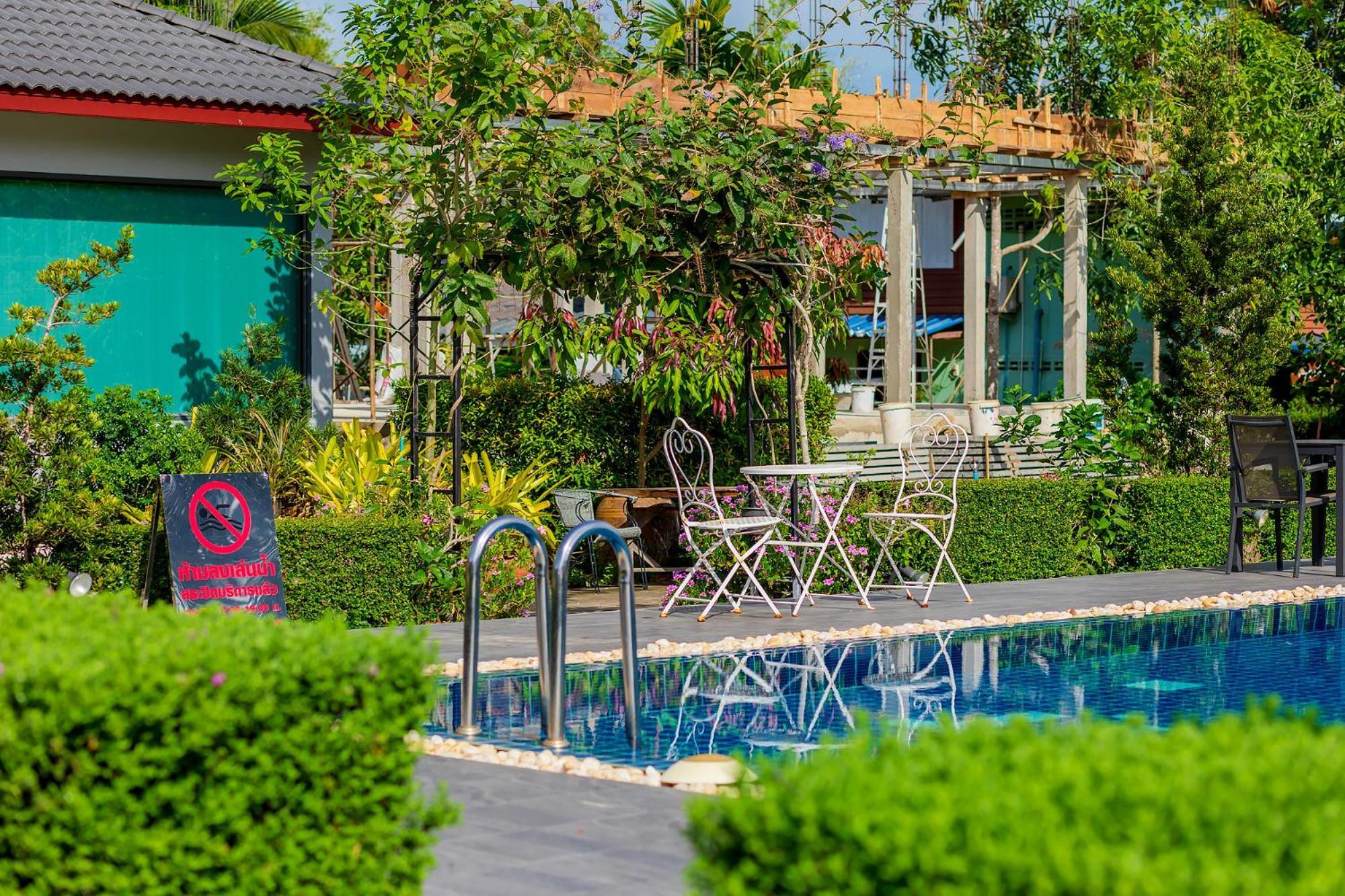 Resort Neenlawat Riverside