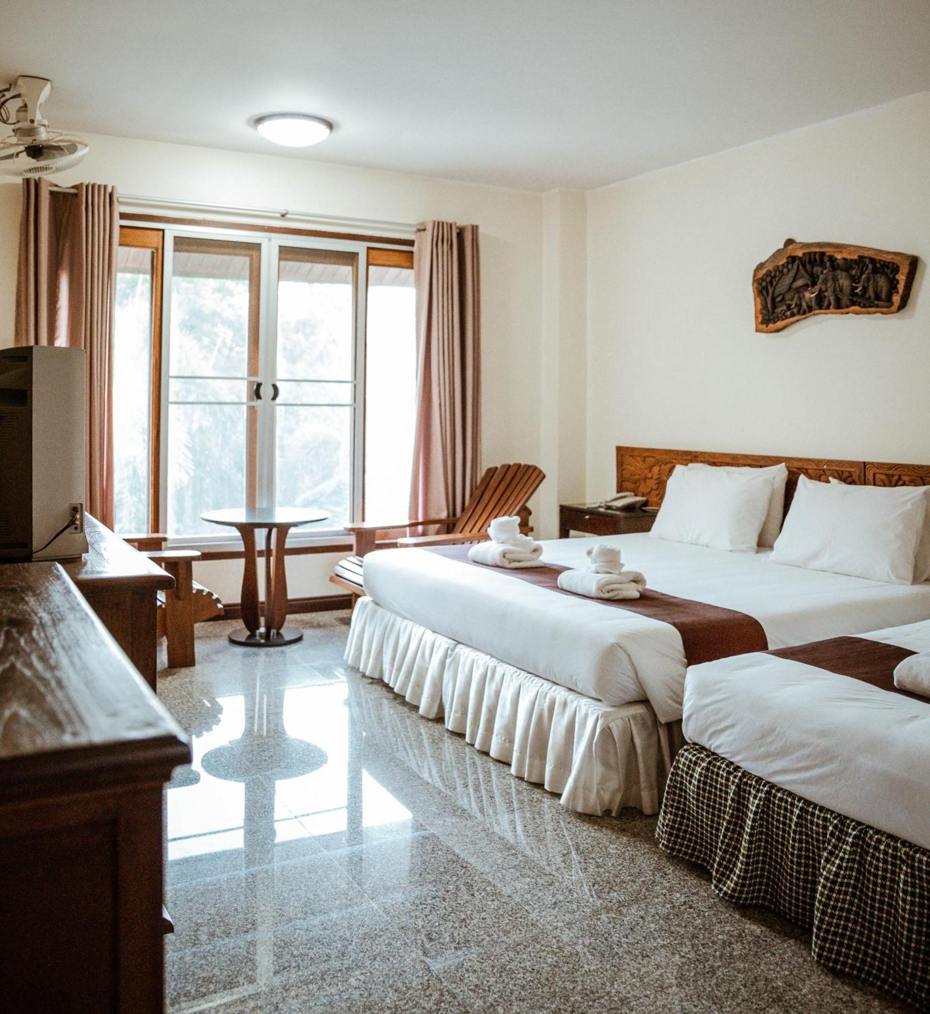 Andaman & Hotel