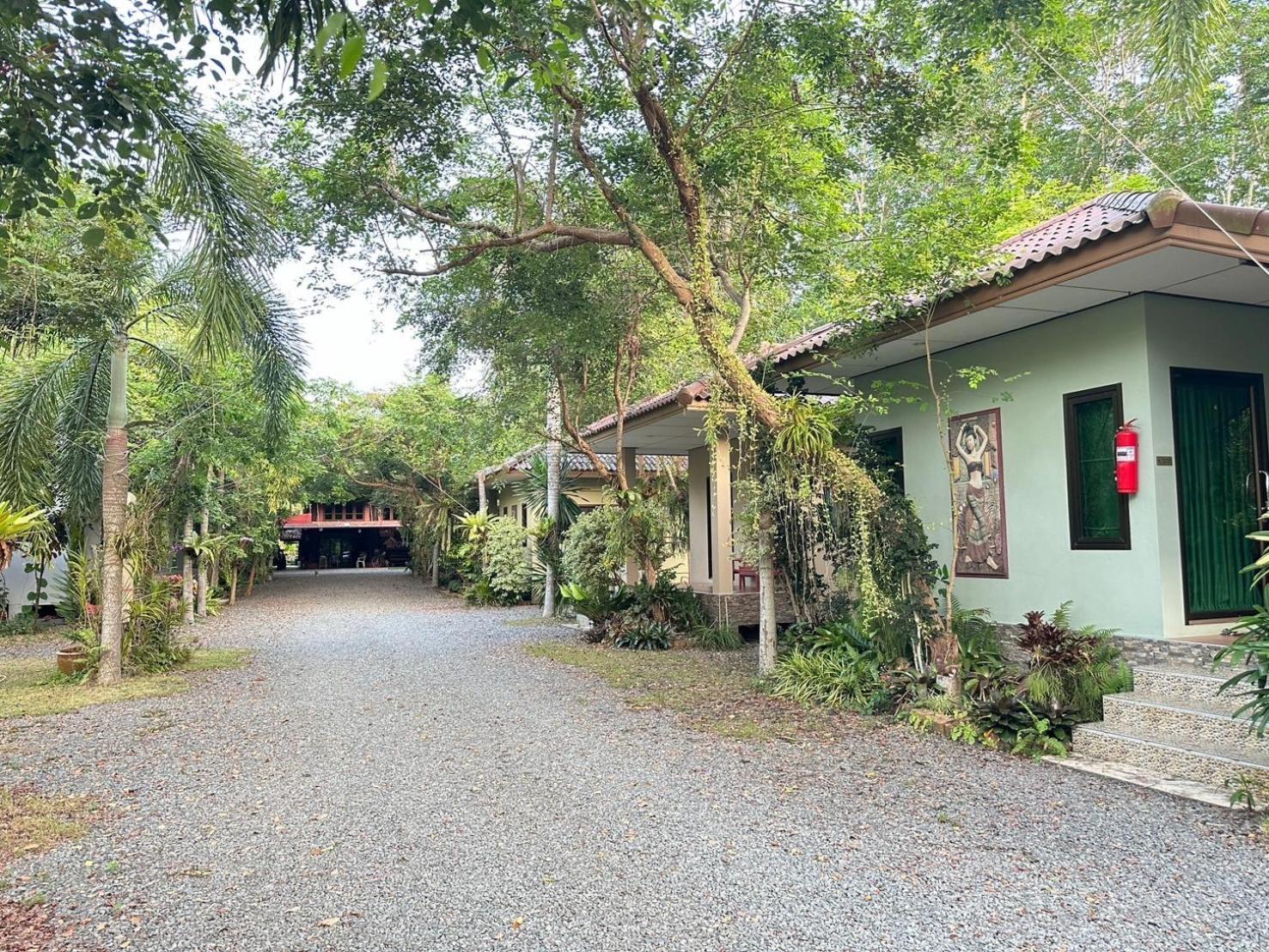 Big House 2* Trat
