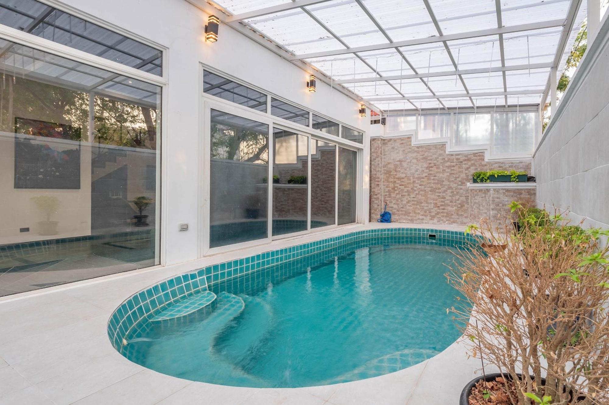 Deluxe Pool 4 Bedroom 3 Bath Villa,